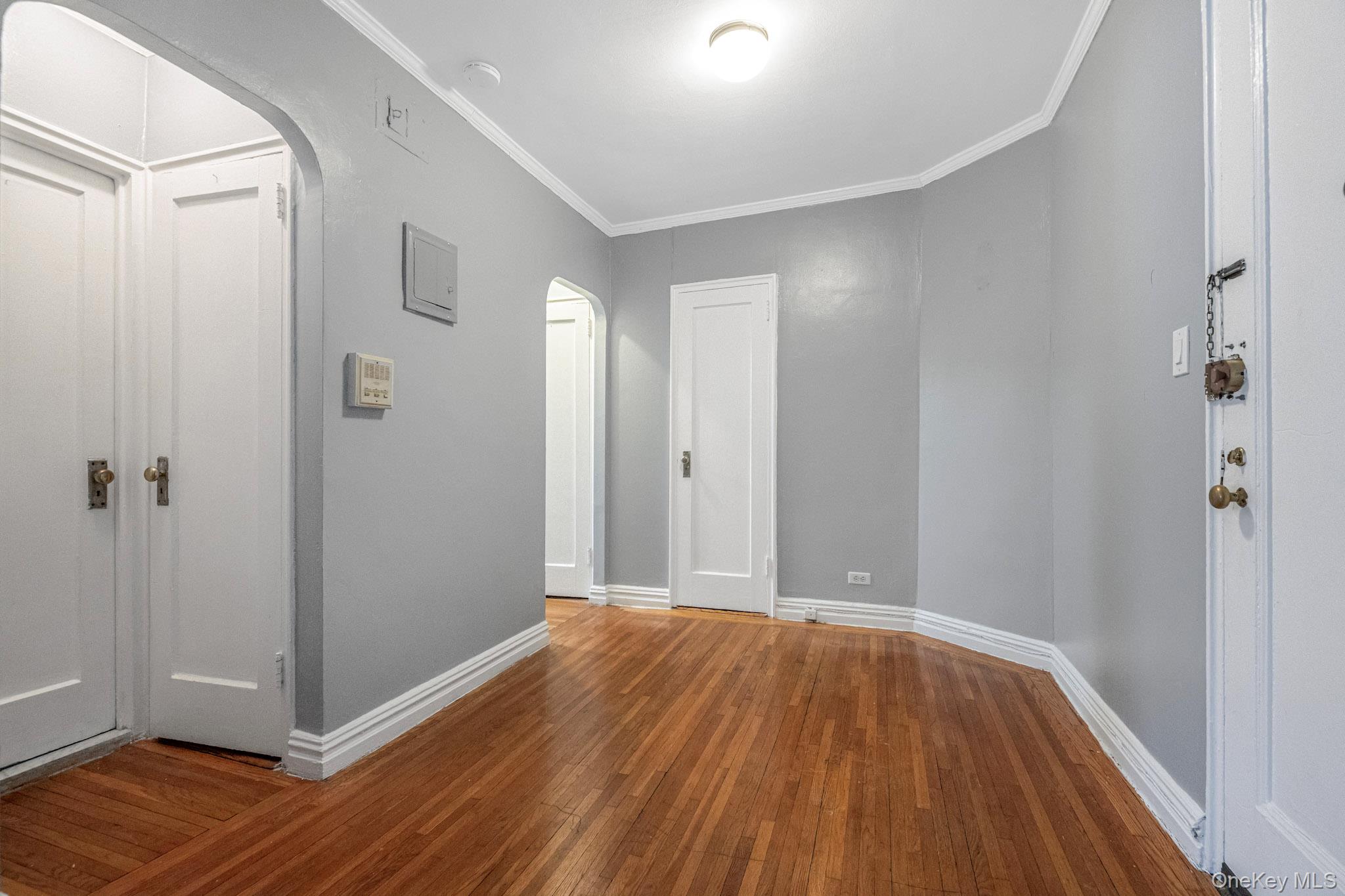 306 E Mosholu Parkway 1f Property Photo 3