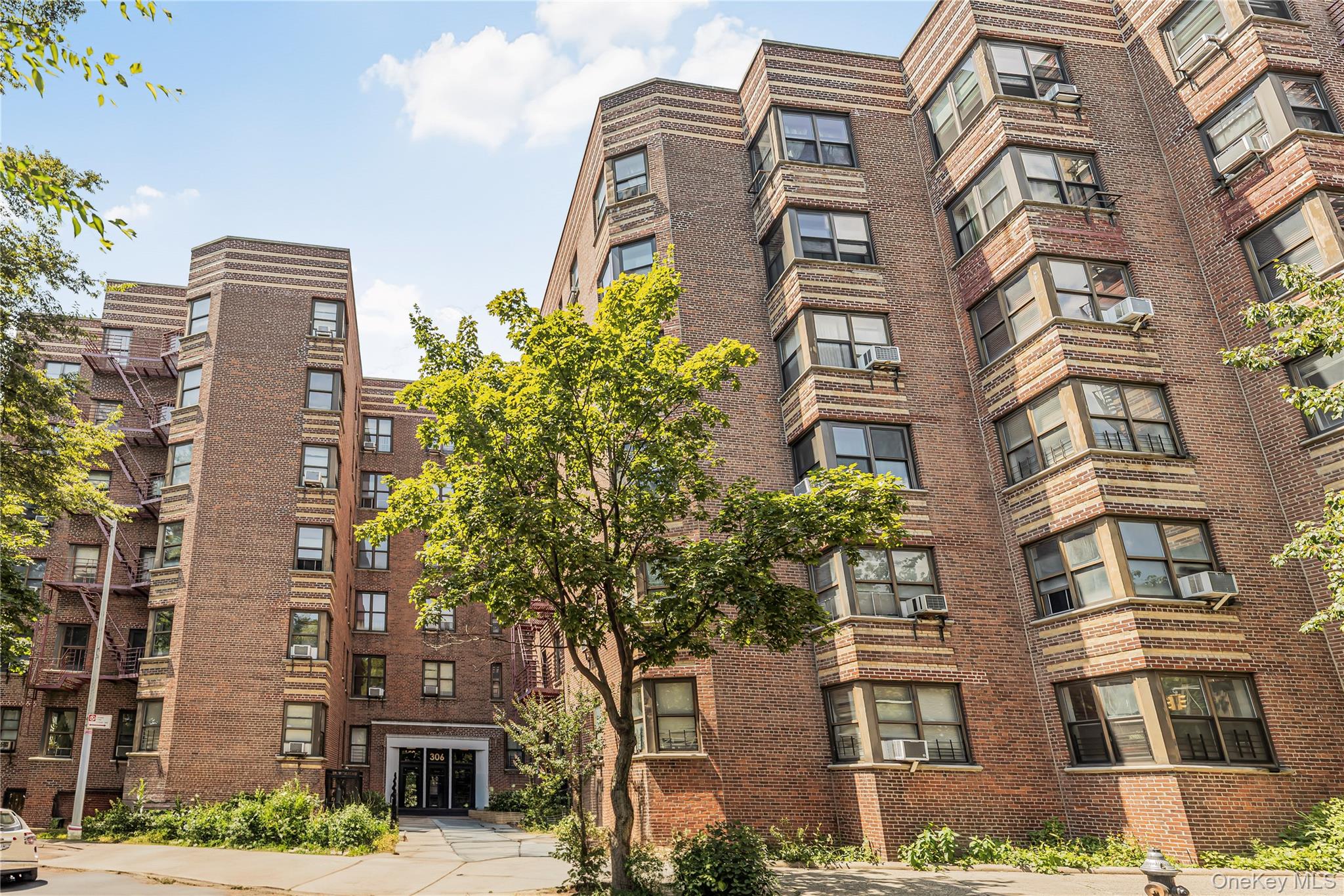 306 E Mosholu Parkway 1f Property Photo 10