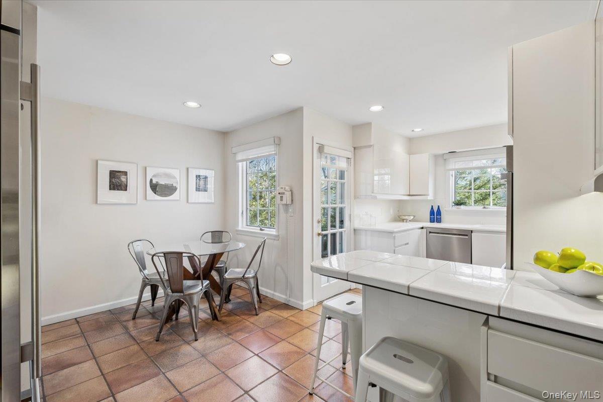 1 Normandy Lane Property Photo 15