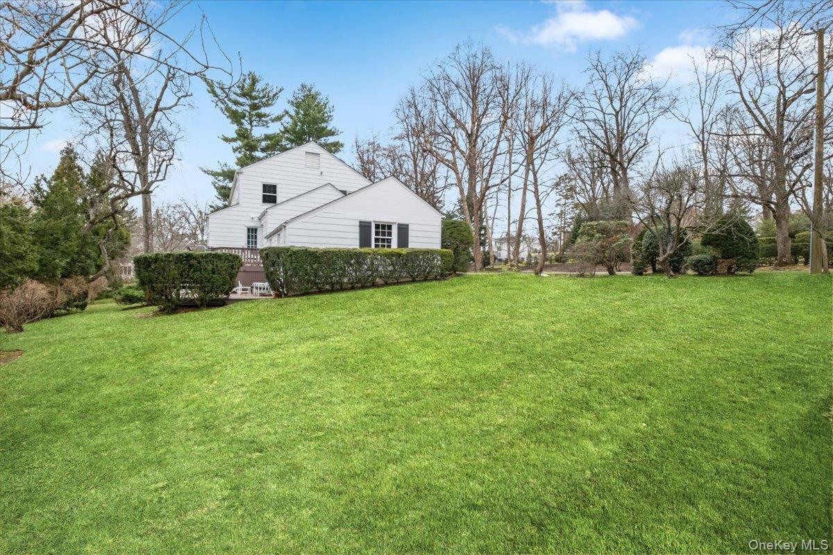1 Normandy Lane Property Photo 32