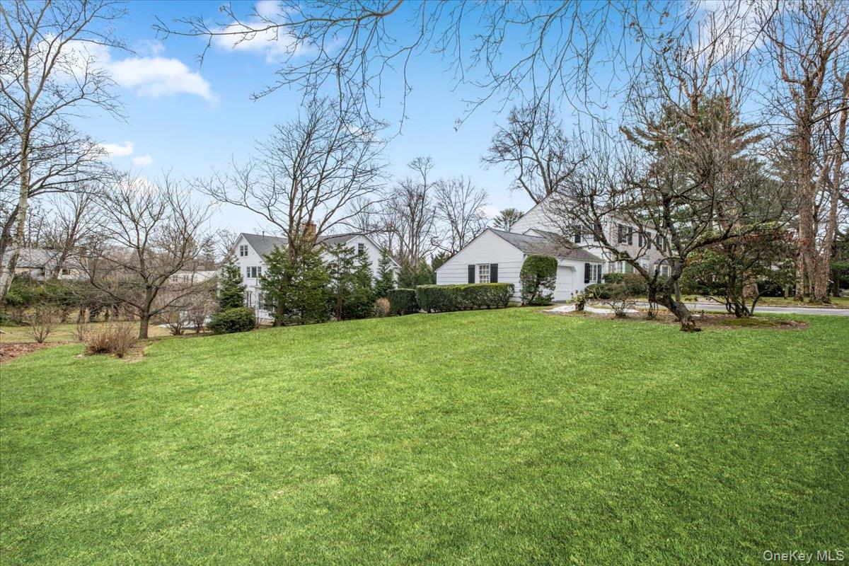 1 Normandy Lane Property Photo 35