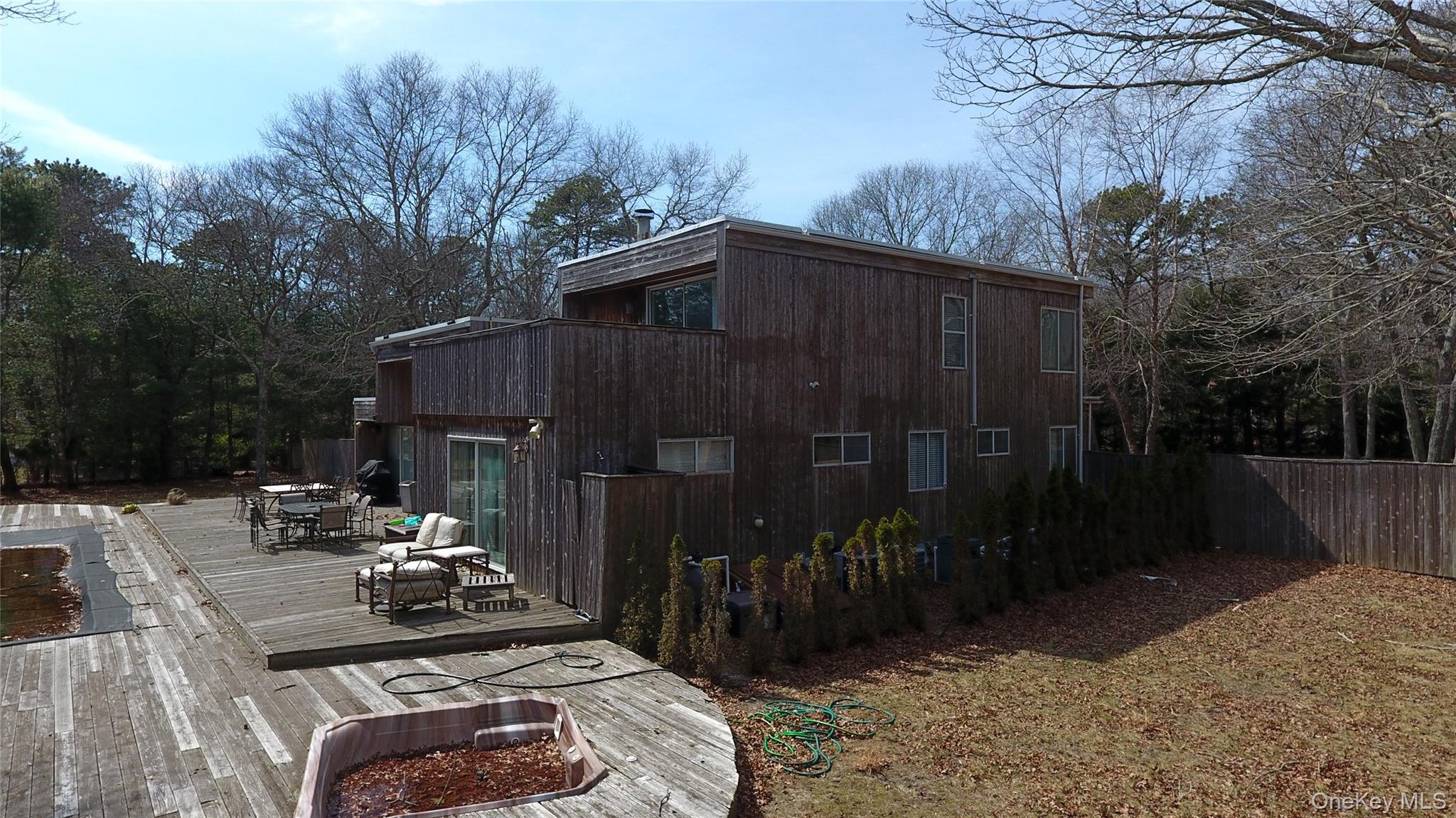 19 Fox Hollow Drive Property Photo 3