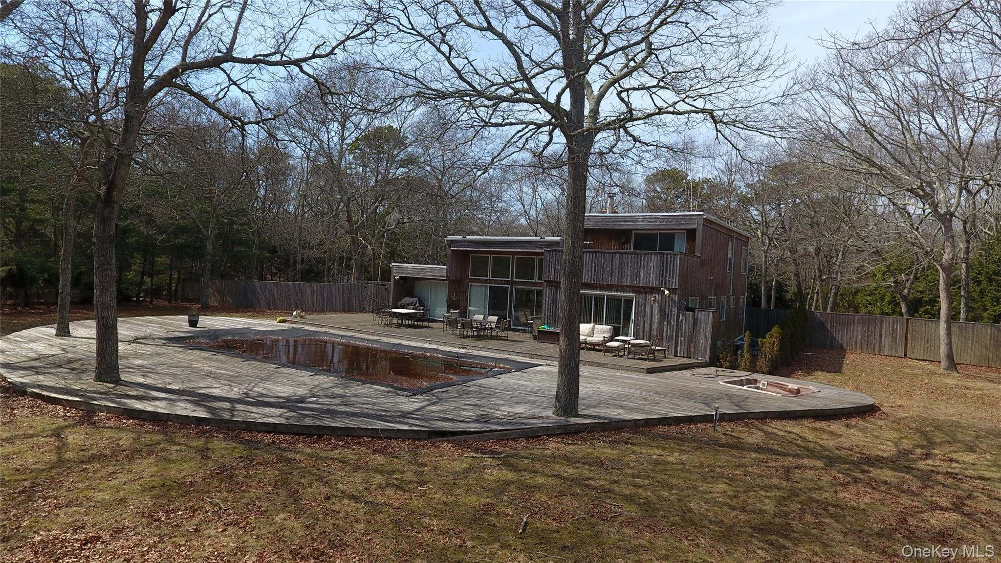 19 Fox Hollow Drive Property Photo 5