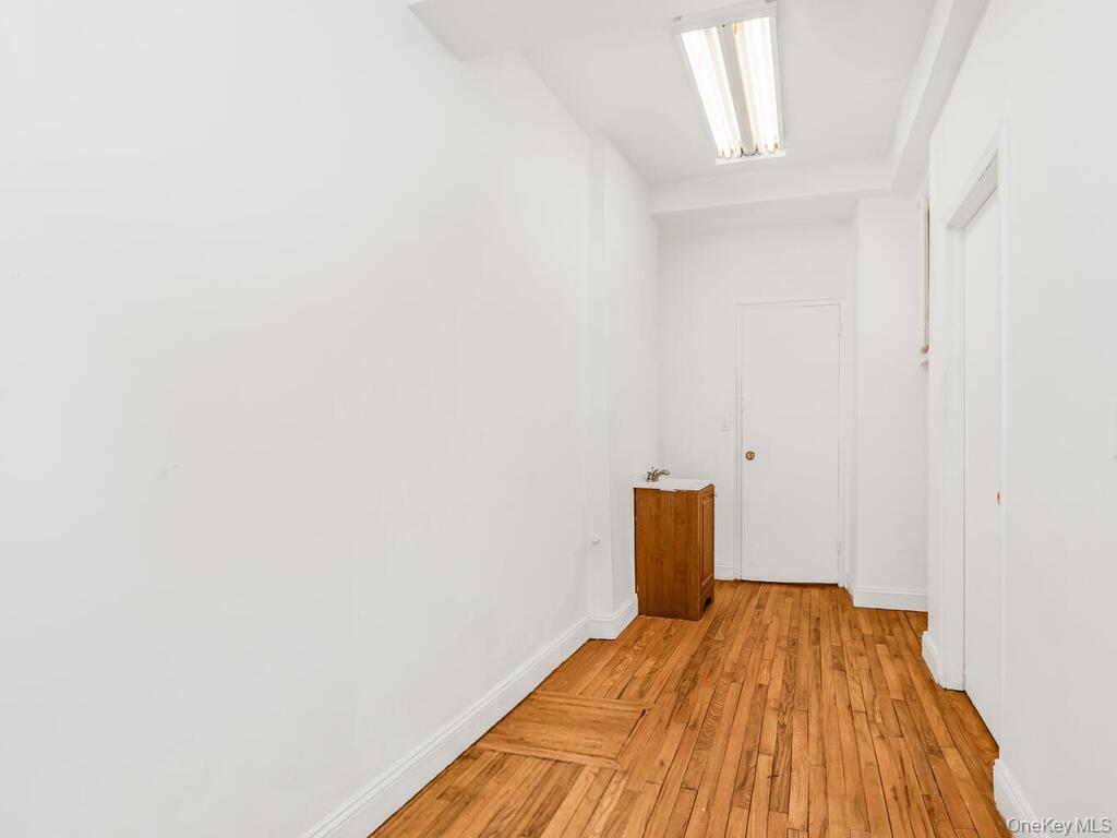 860 Grand Concourse 1i Property Photo 3