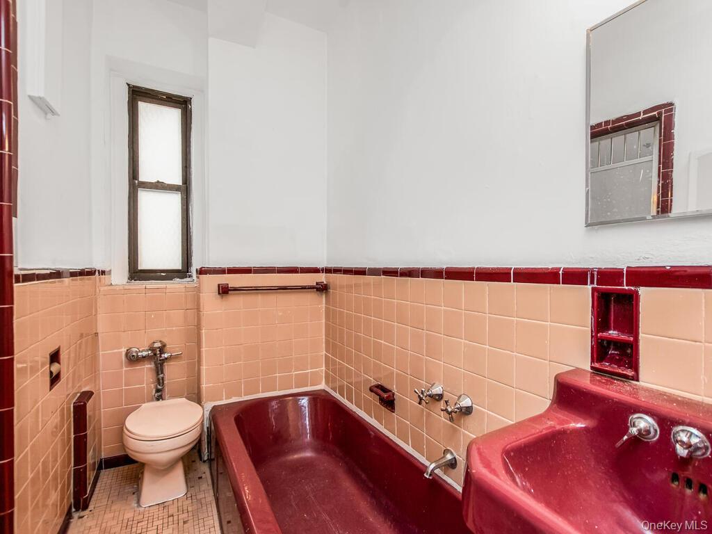 860 Grand Concourse 1i Property Photo 5