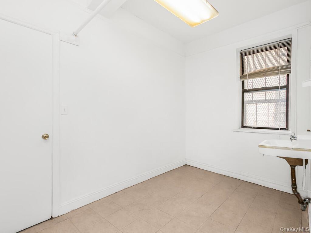 860 Grand Concourse 1i Property Photo 8