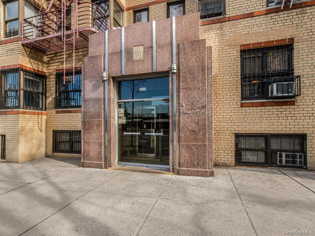 860 Grand Concourse 1i Property Photo 11