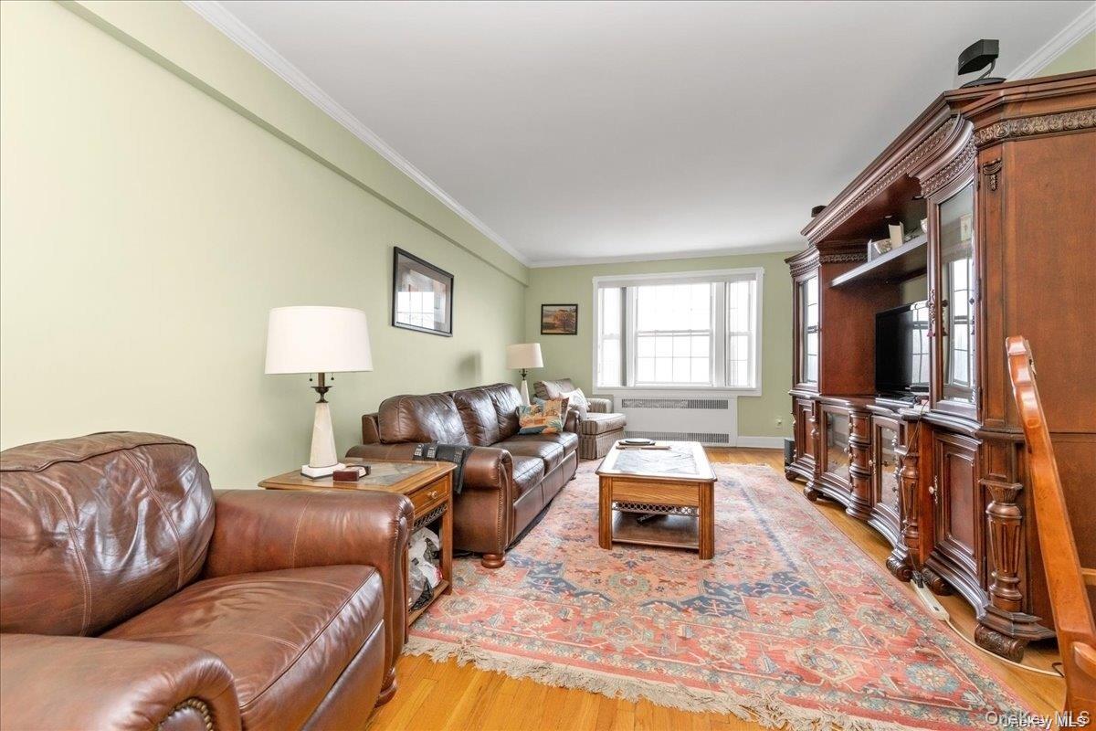 175-06 Devonshire Road 6o Property Photo 4