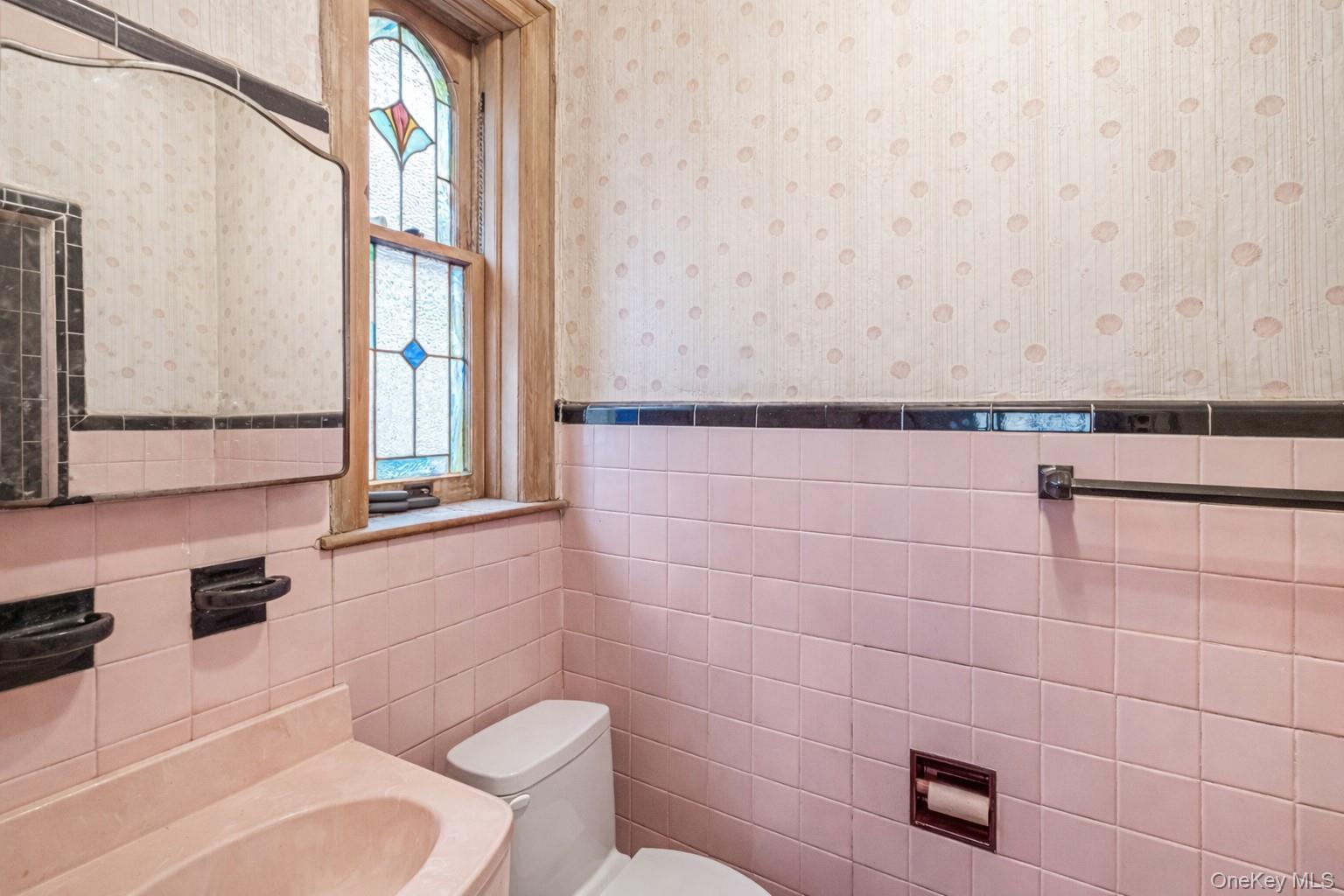 1404 E 49th Street Property Photo 18