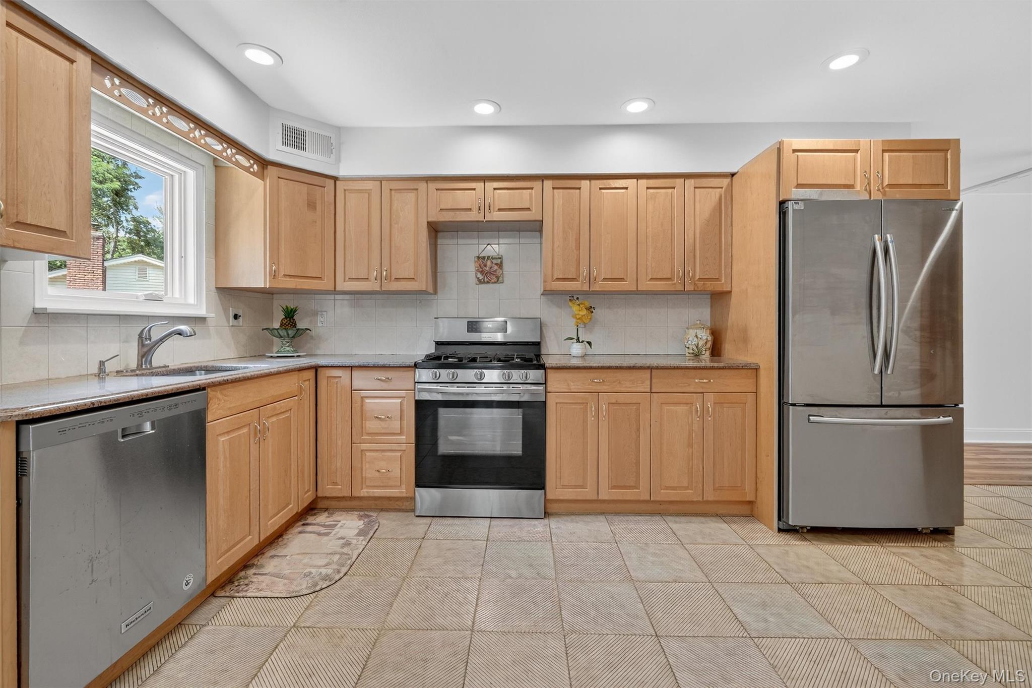 10 Wesley Court Property Photo 18