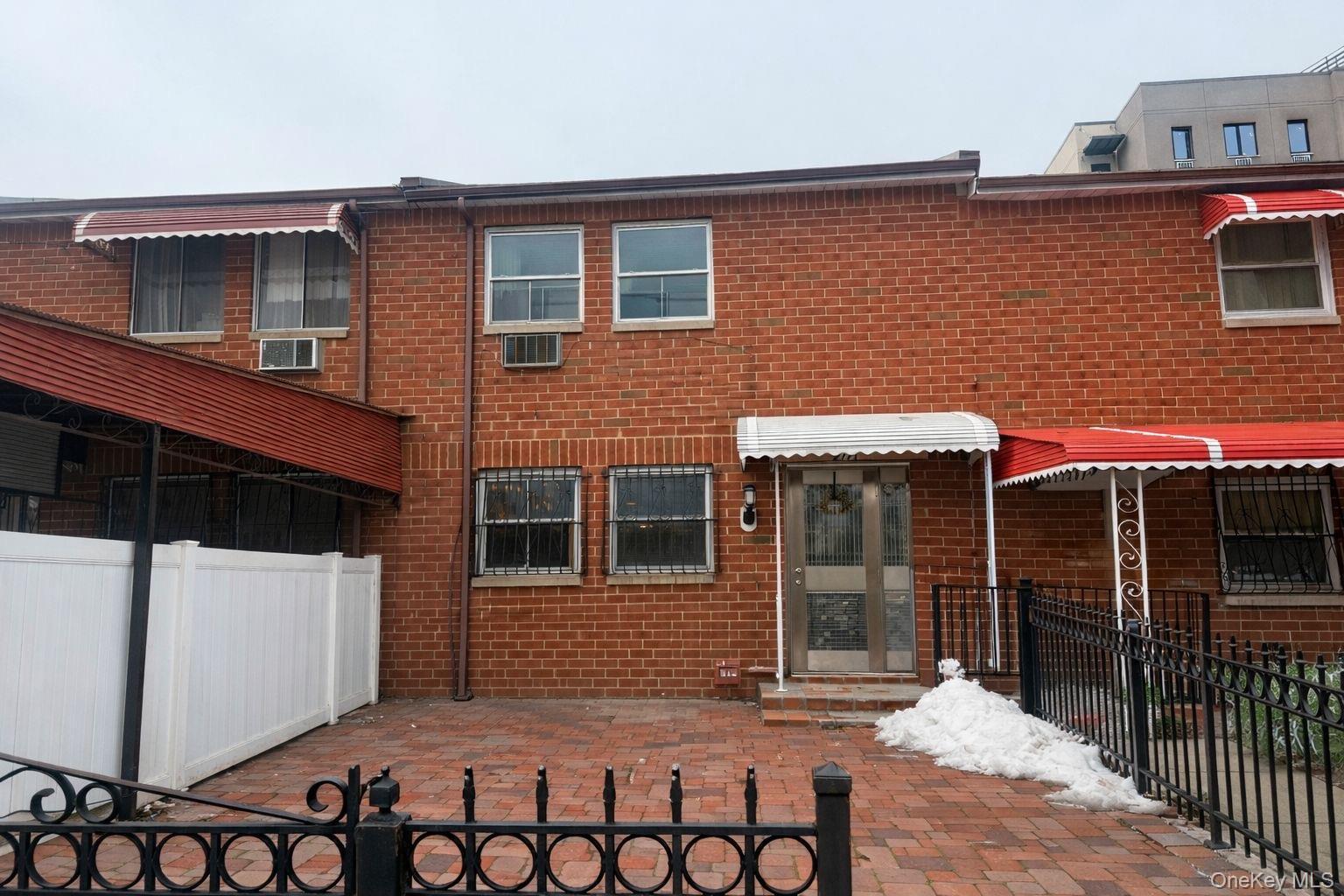 2171 Arthur Avenue Property Photo 1