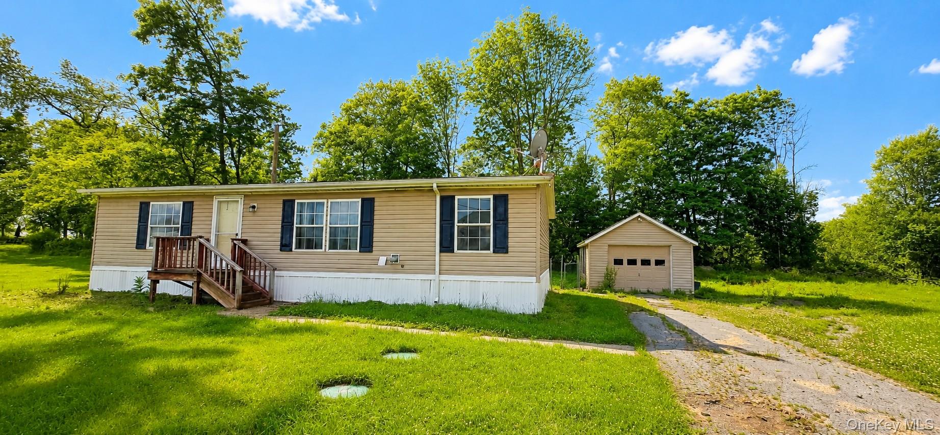325 Mueller Road Property Photo 1