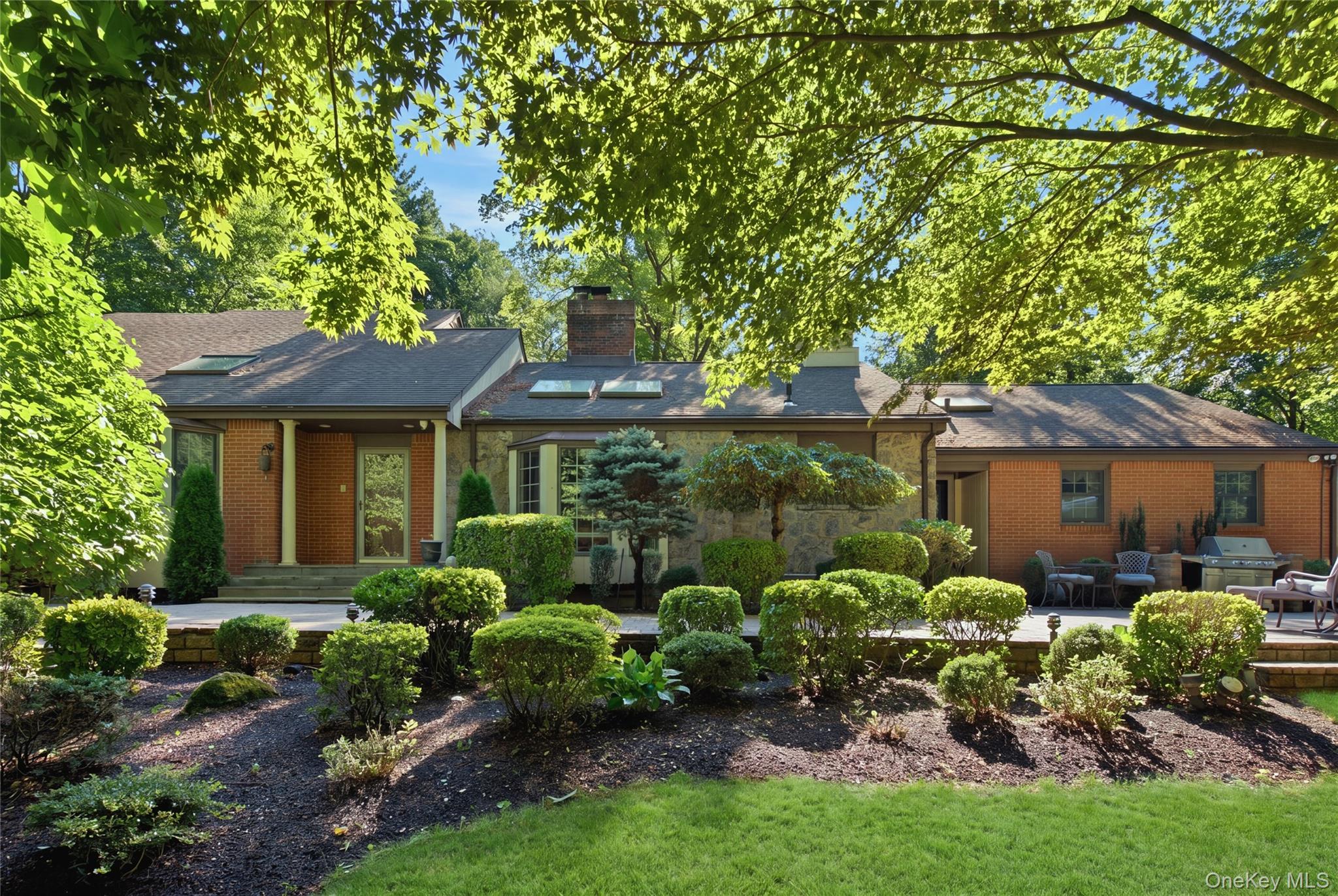 1017 Friendly Road Property Photo 1
