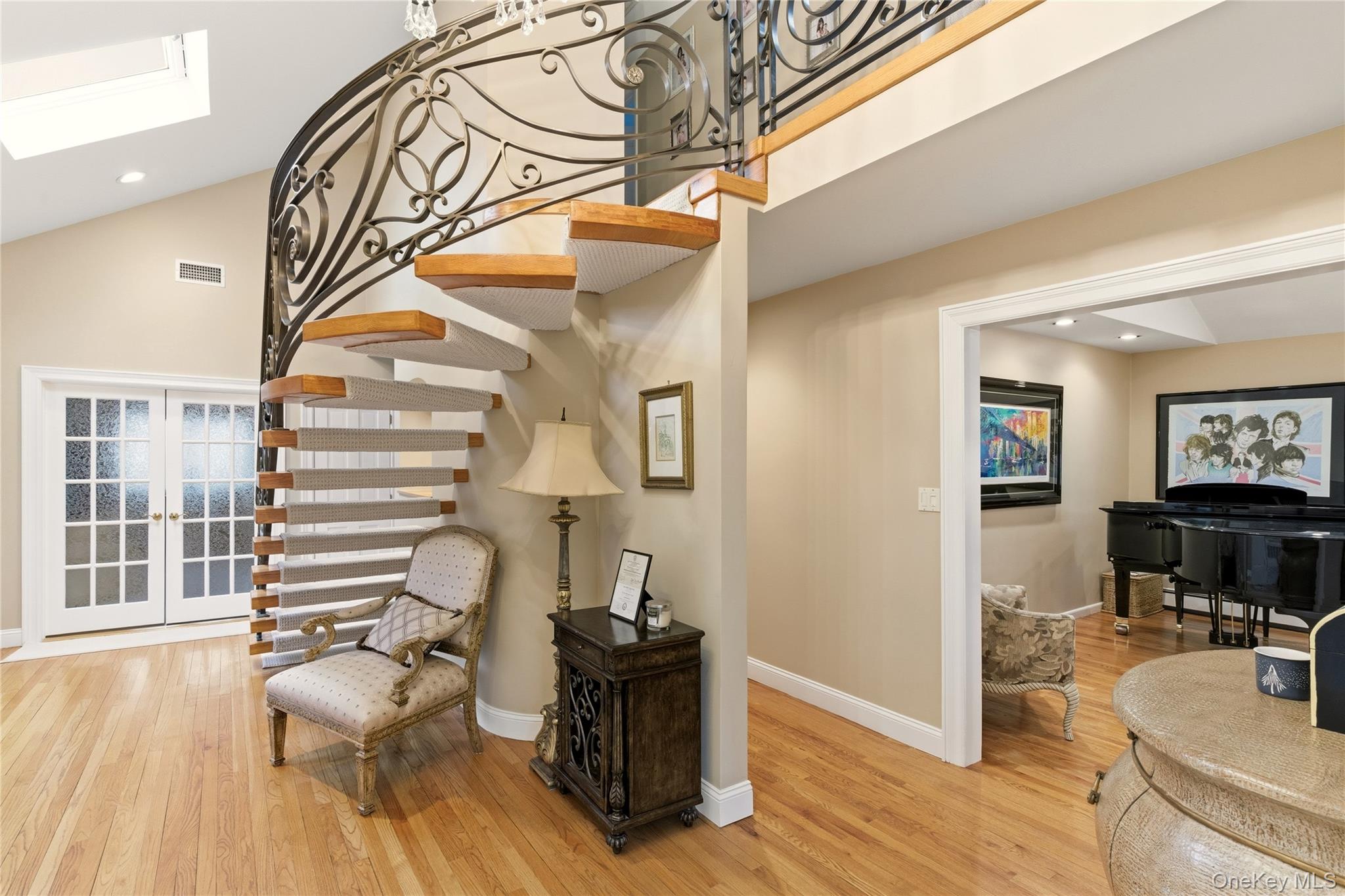 1017 Friendly Road Property Photo 7