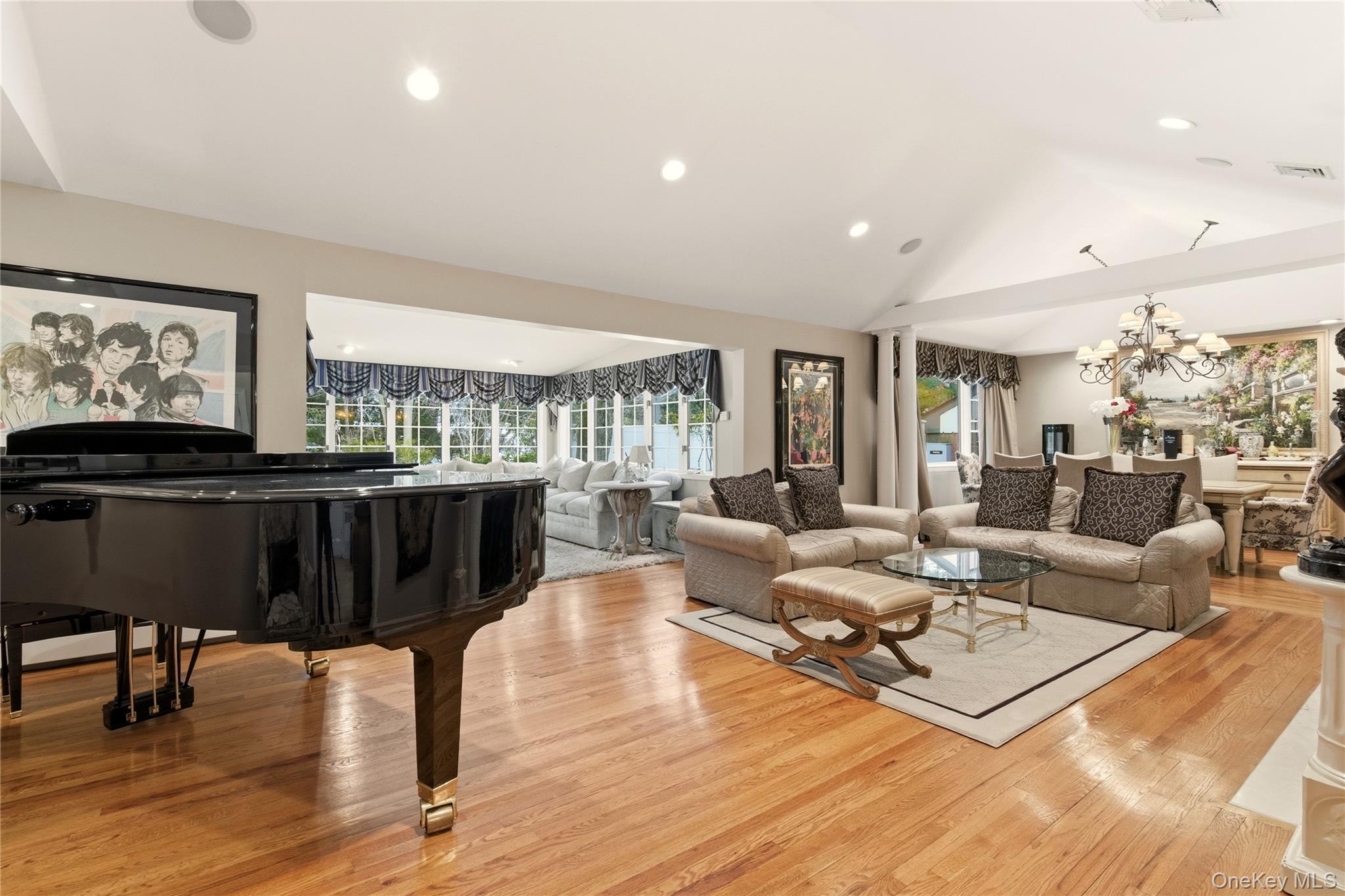 1017 Friendly Road Property Photo 8