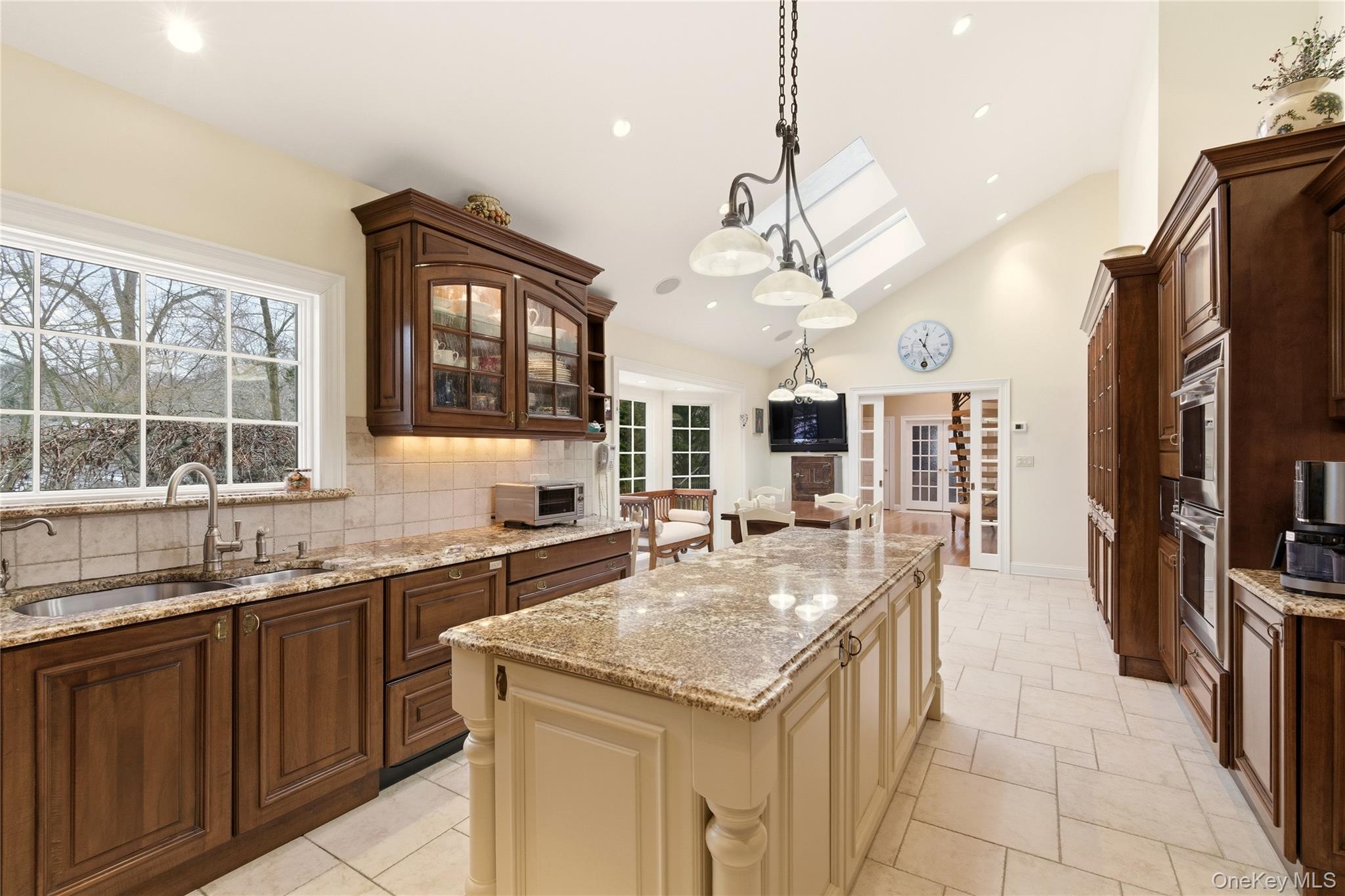1017 Friendly Road Property Photo 18