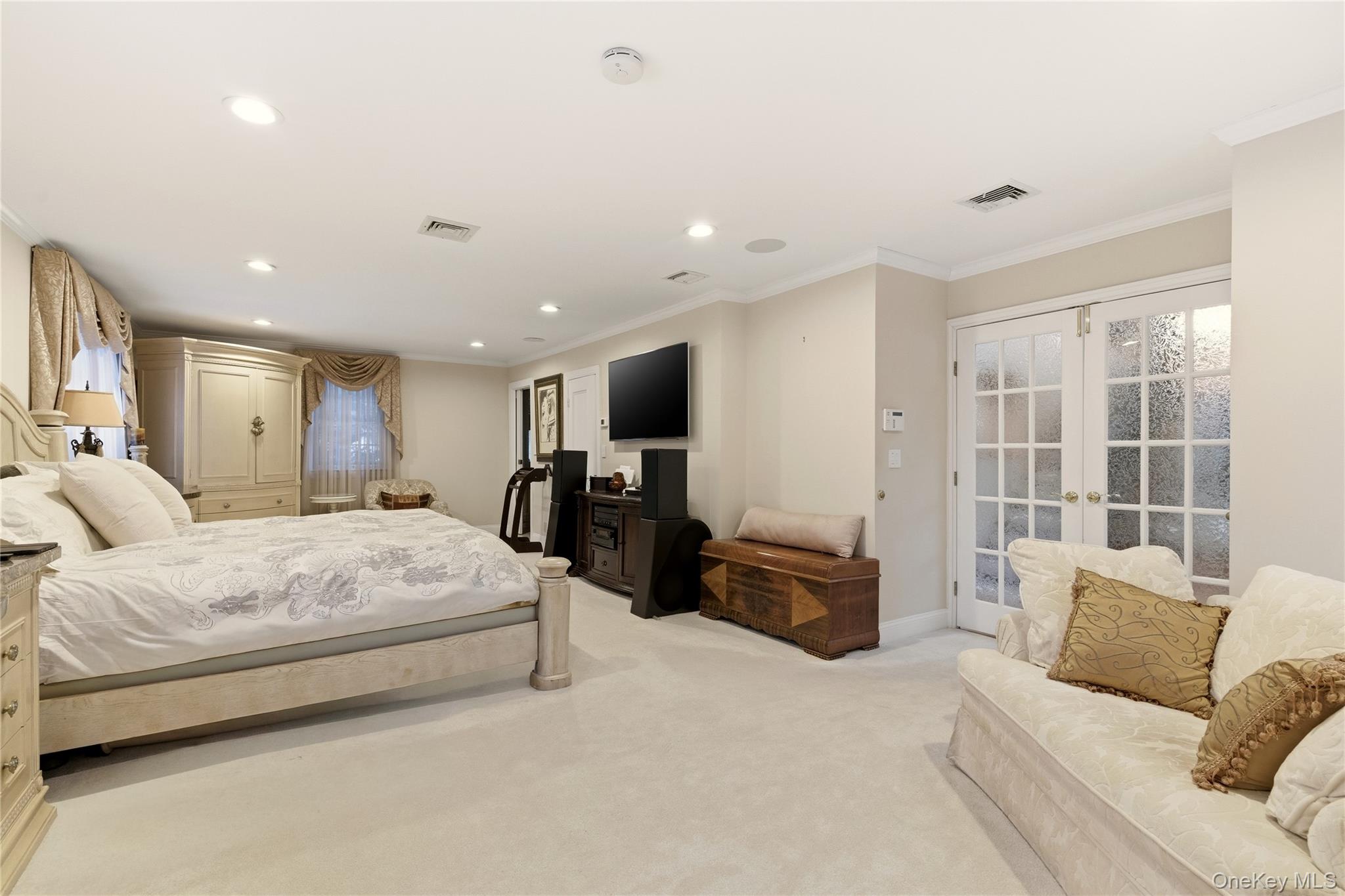 1017 Friendly Road Property Photo 21