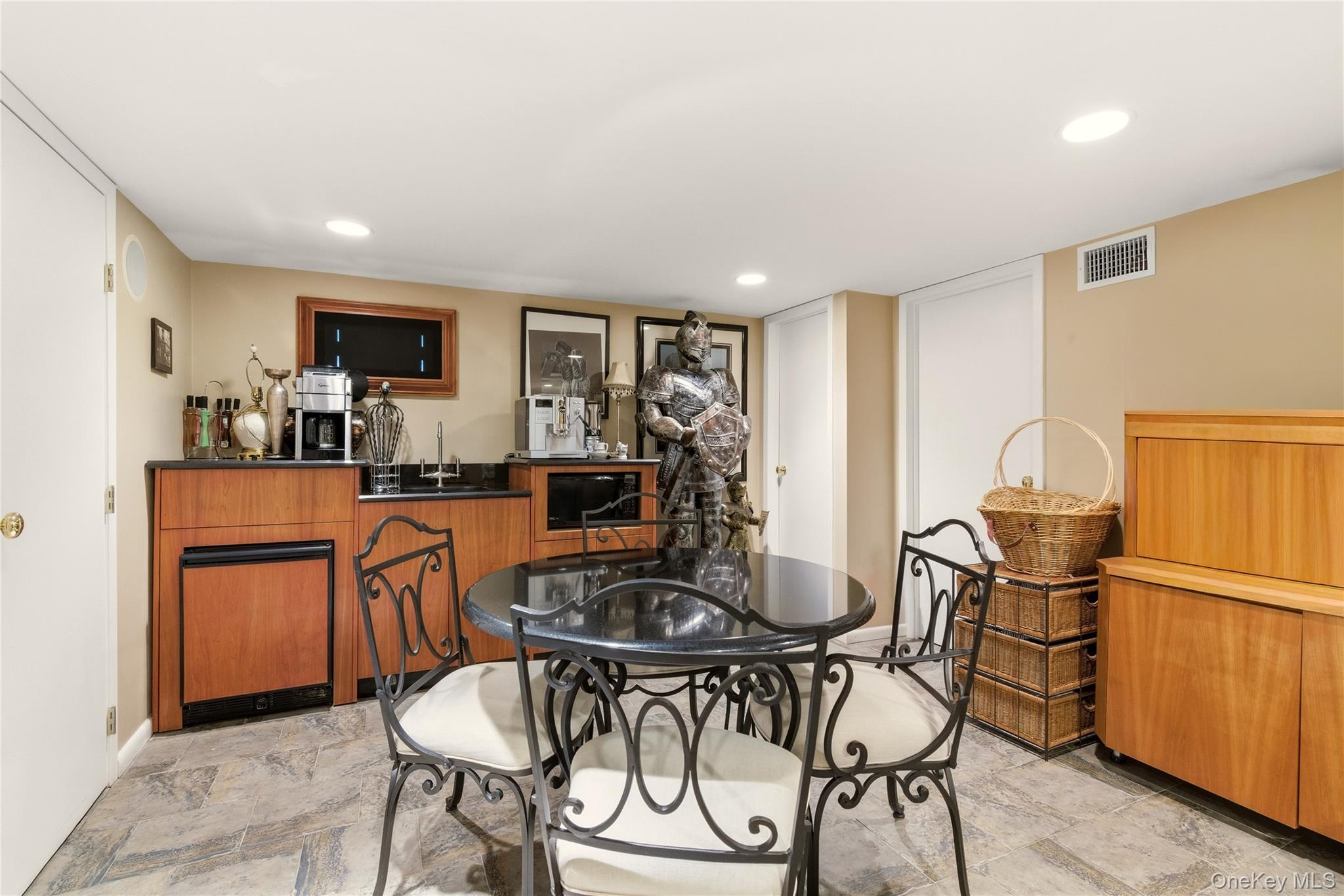 1017 Friendly Road Property Photo 31