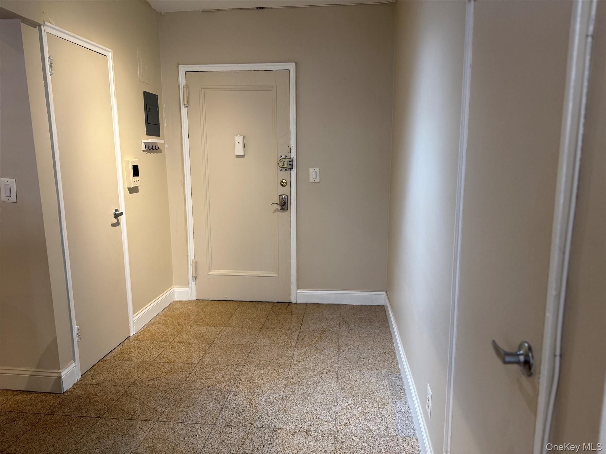 796 Bronx River Road B38 Property Photo 22
