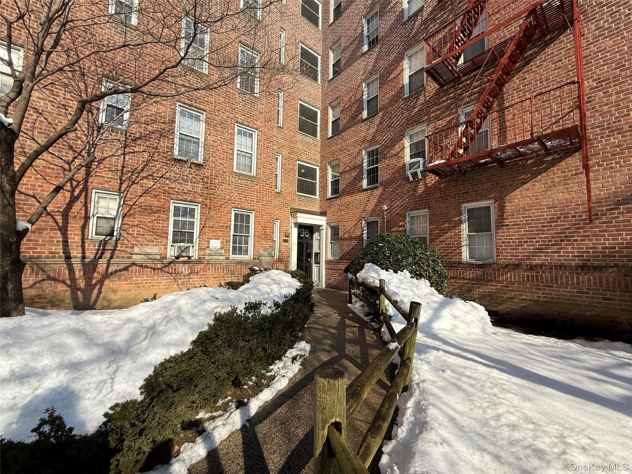 796 Bronx River Road B38 Property Photo 31