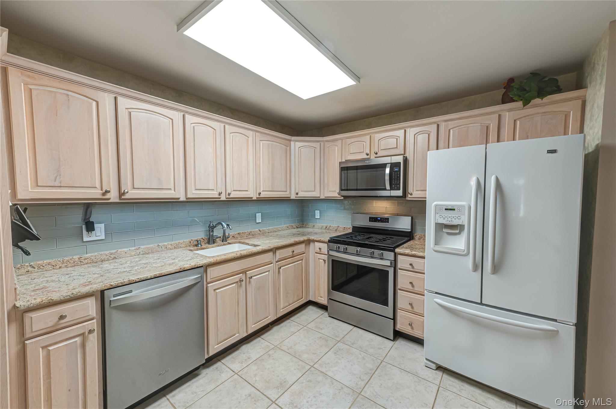 210 Erik Drive Property Photo 10