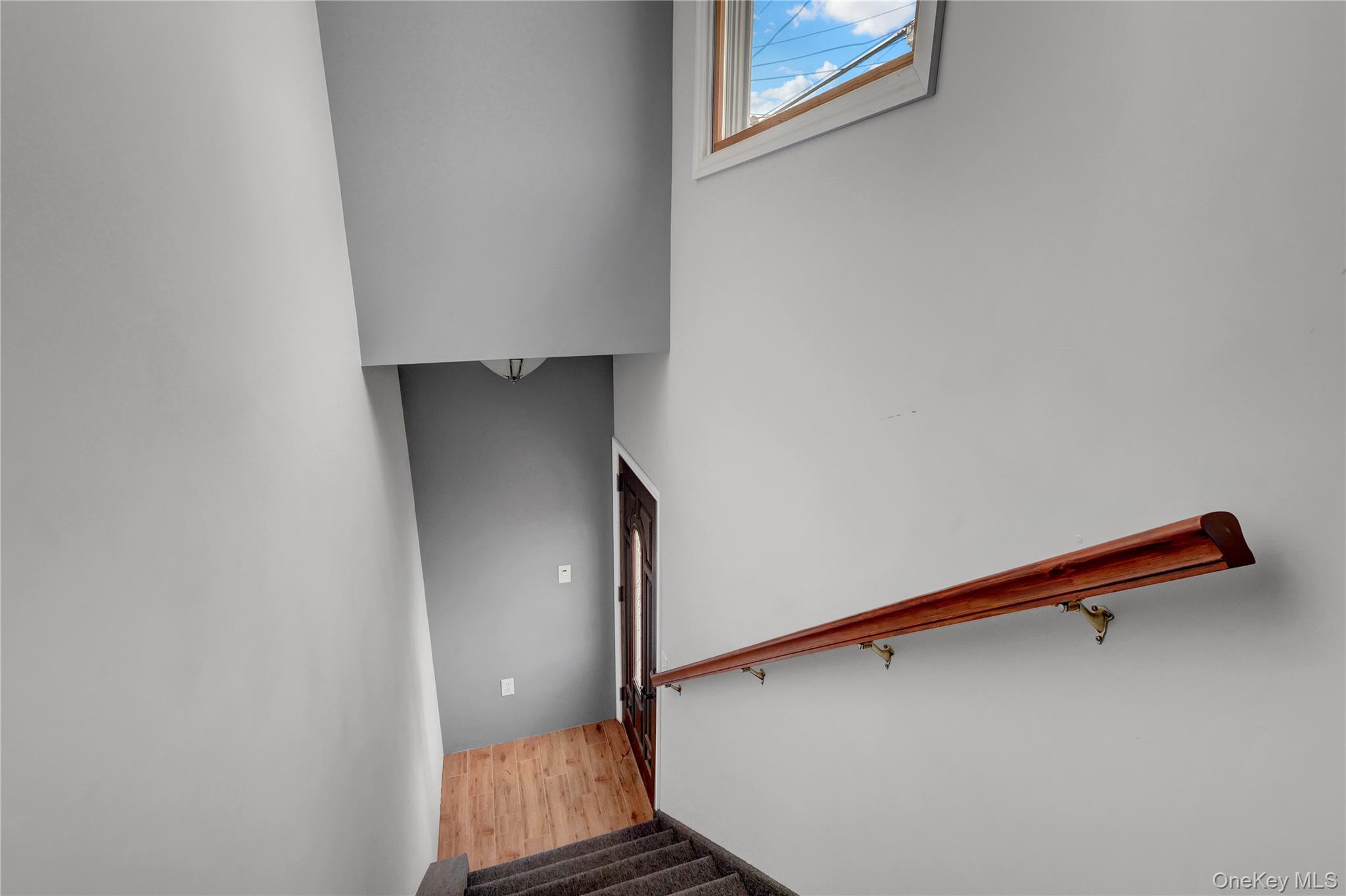882 Hempstead Turnpike Property Photo 11