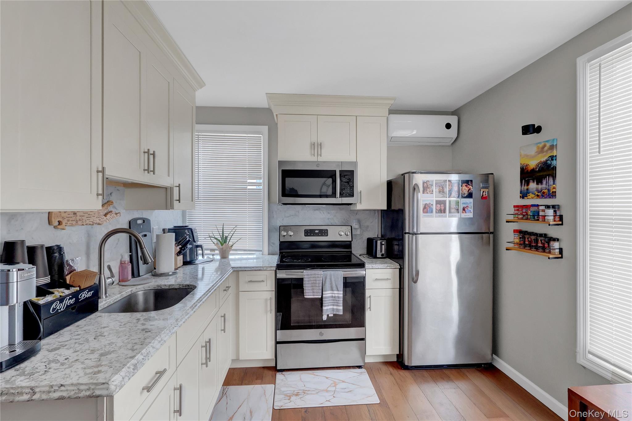 882 Hempstead Turnpike Property Photo 16