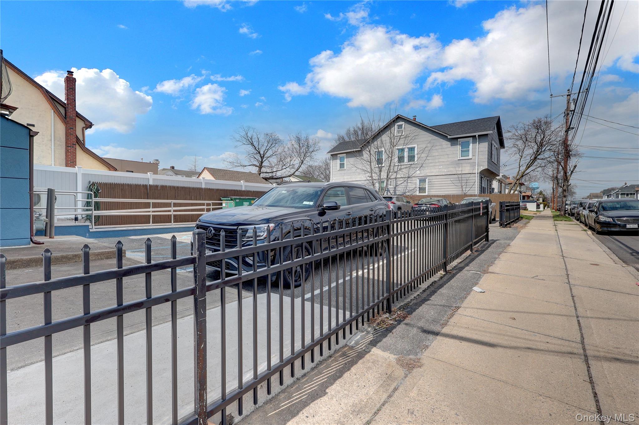 882 Hempstead Turnpike Property Photo 23