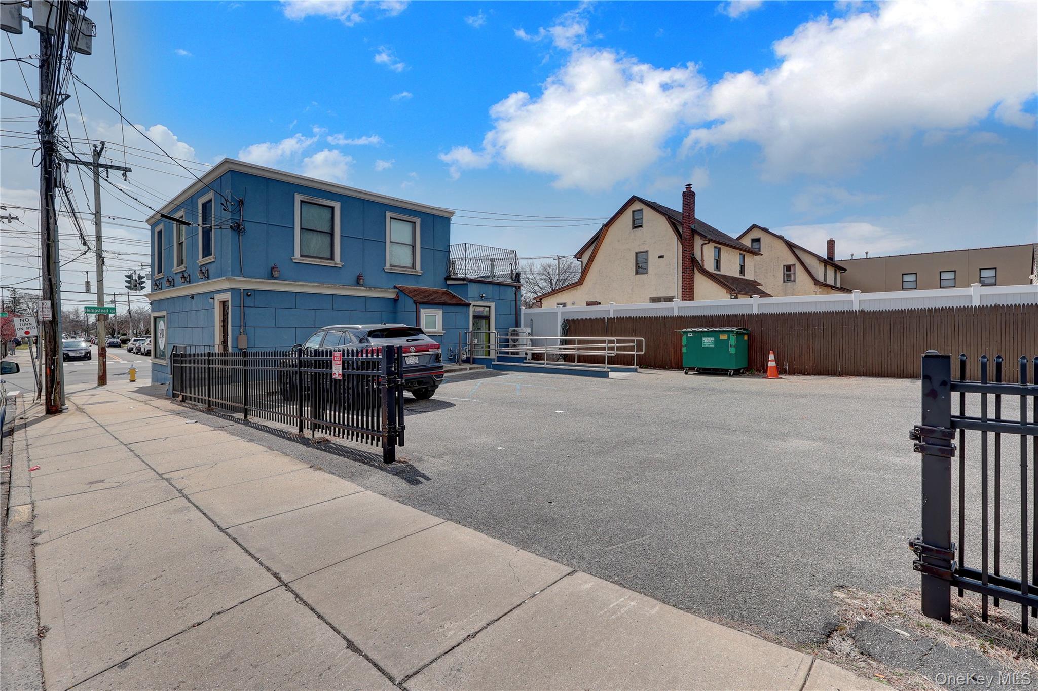 882 Hempstead Turnpike Property Photo 24