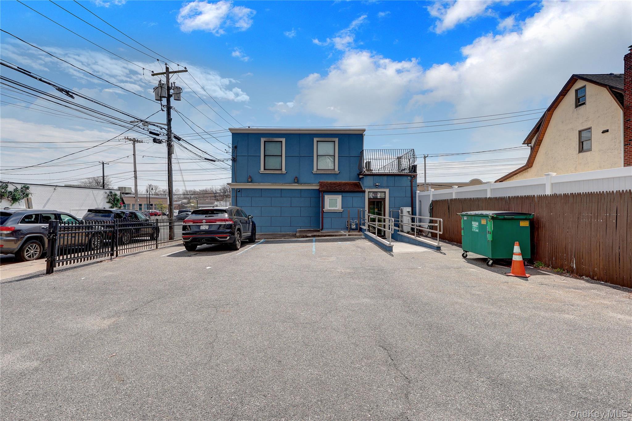 882 Hempstead Turnpike Property Photo 25