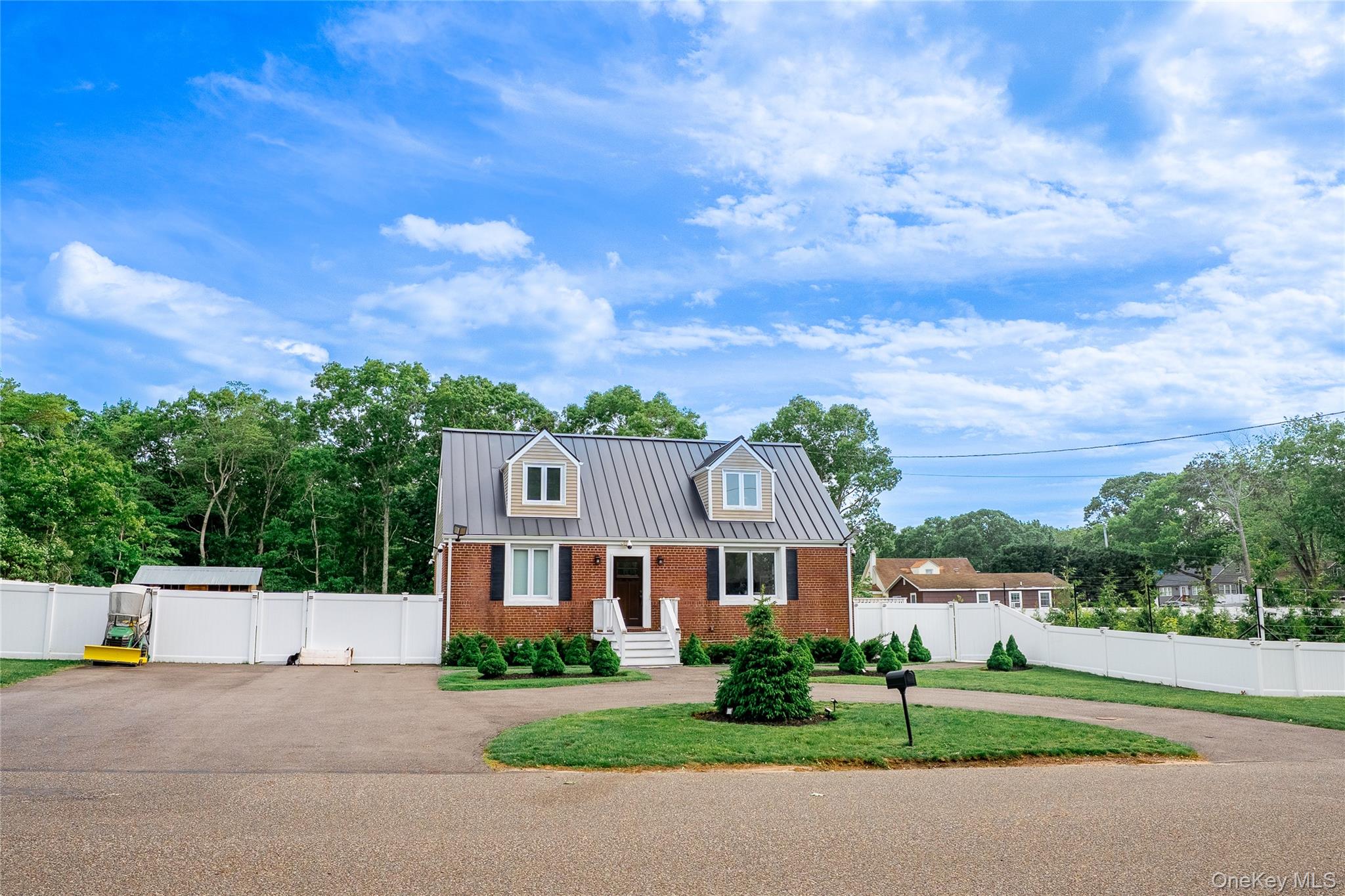 4 Riverside Avenue Property Photo 13