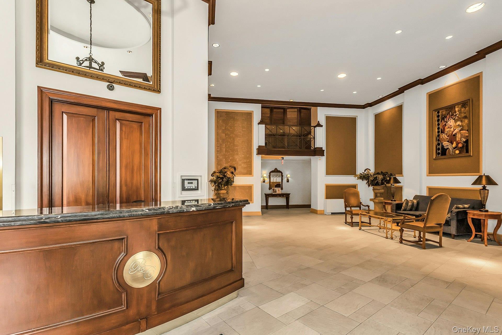 2 Bay Club 11f Property Photo 5