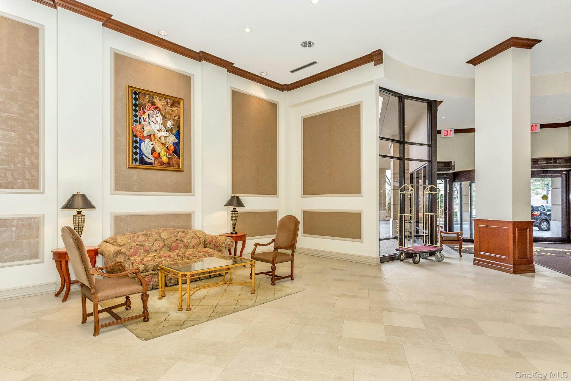 2 Bay Club 11f Property Photo 6