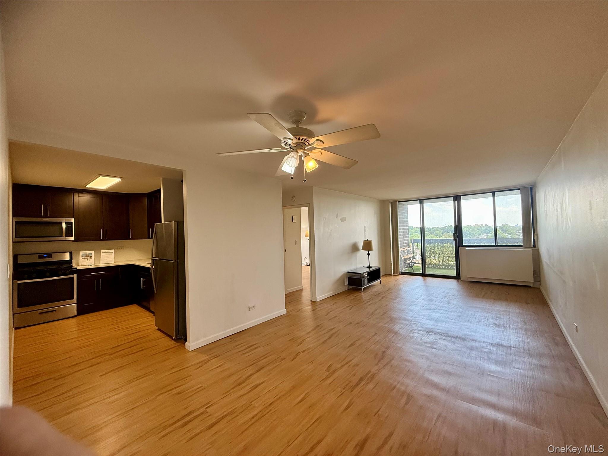2 Bay Club 11f Property Photo 11