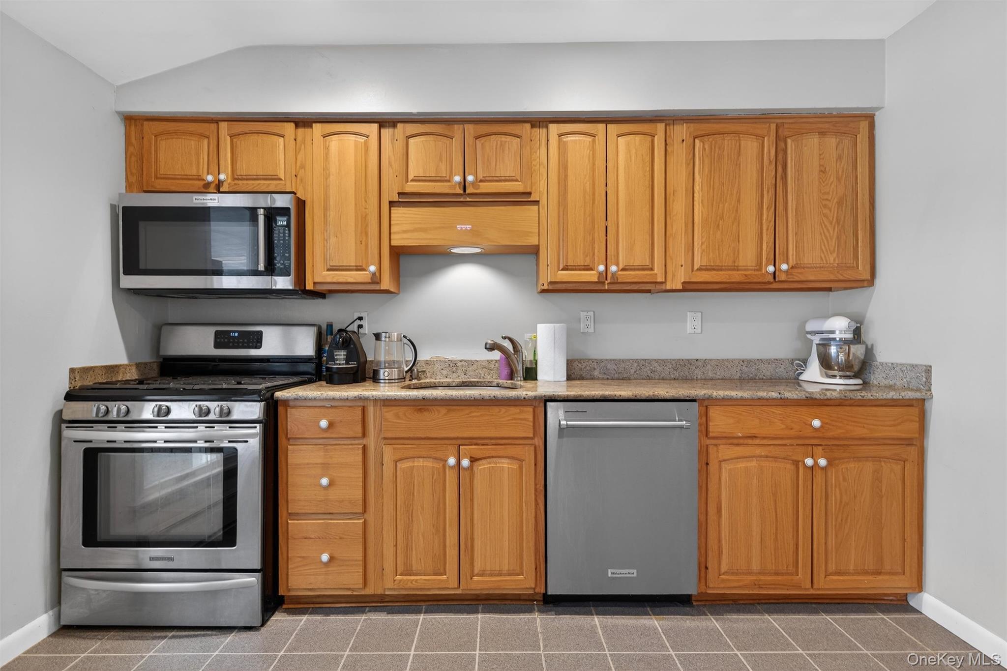 9 Eros Drive Property Photo 10