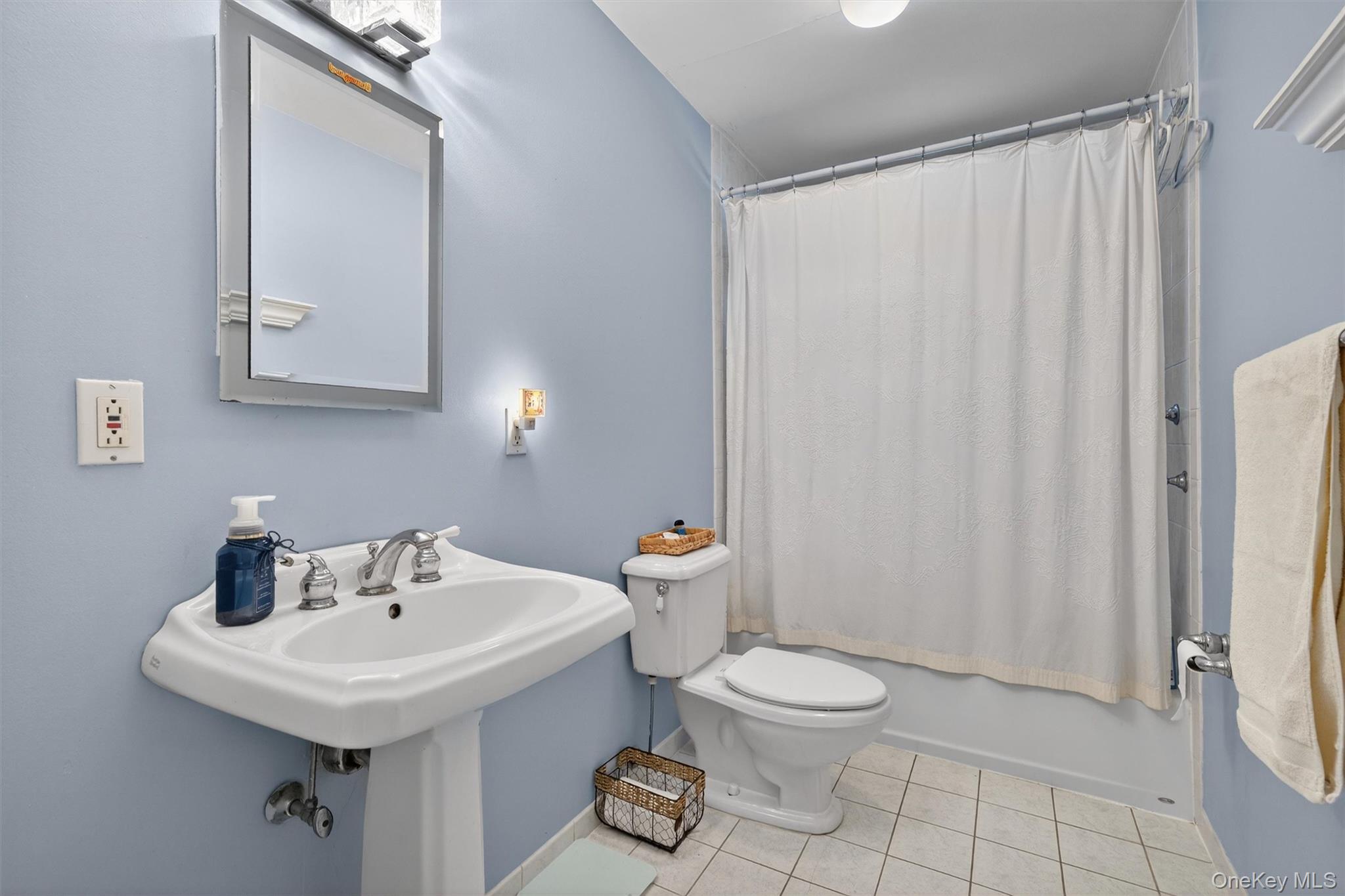9 Eros Drive Property Photo 15