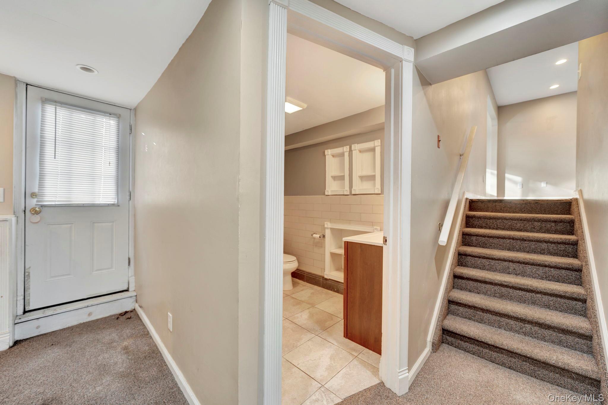 266 Ronkonkoma Avenue Property Photo 15