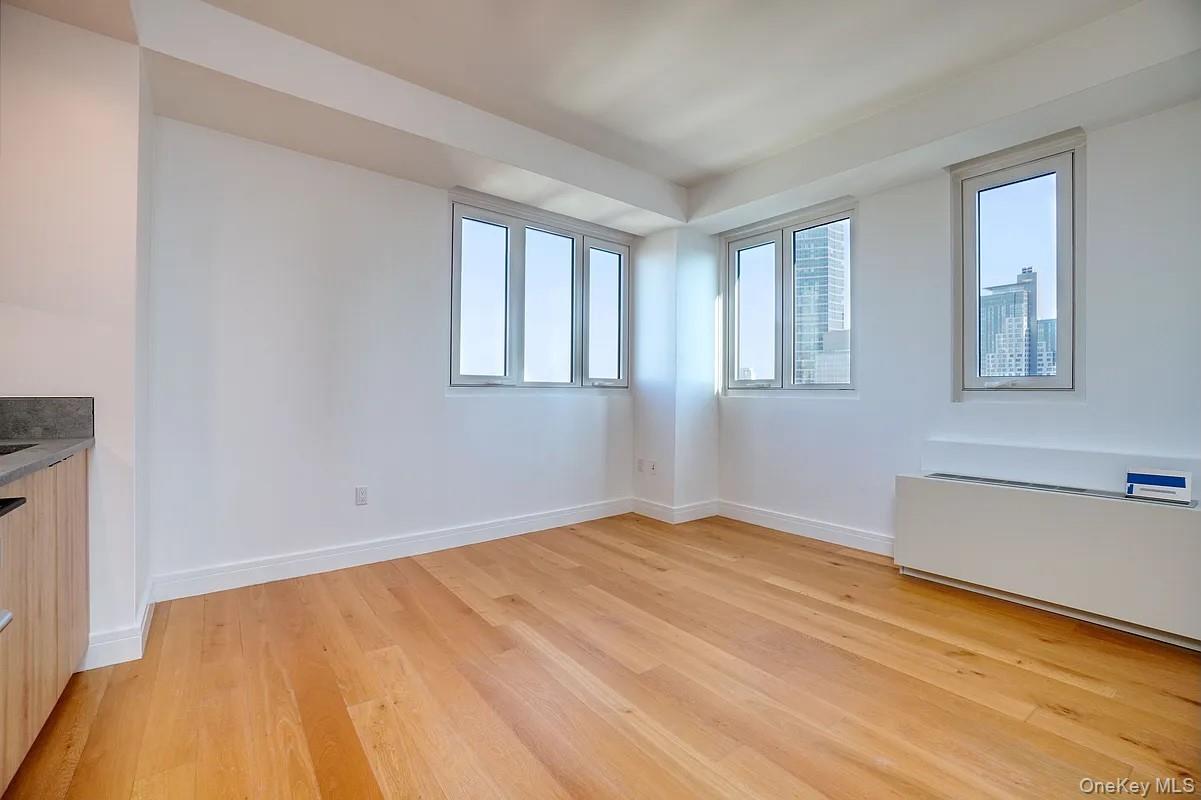 2416 Queens Plaza 18b Property Photo 13