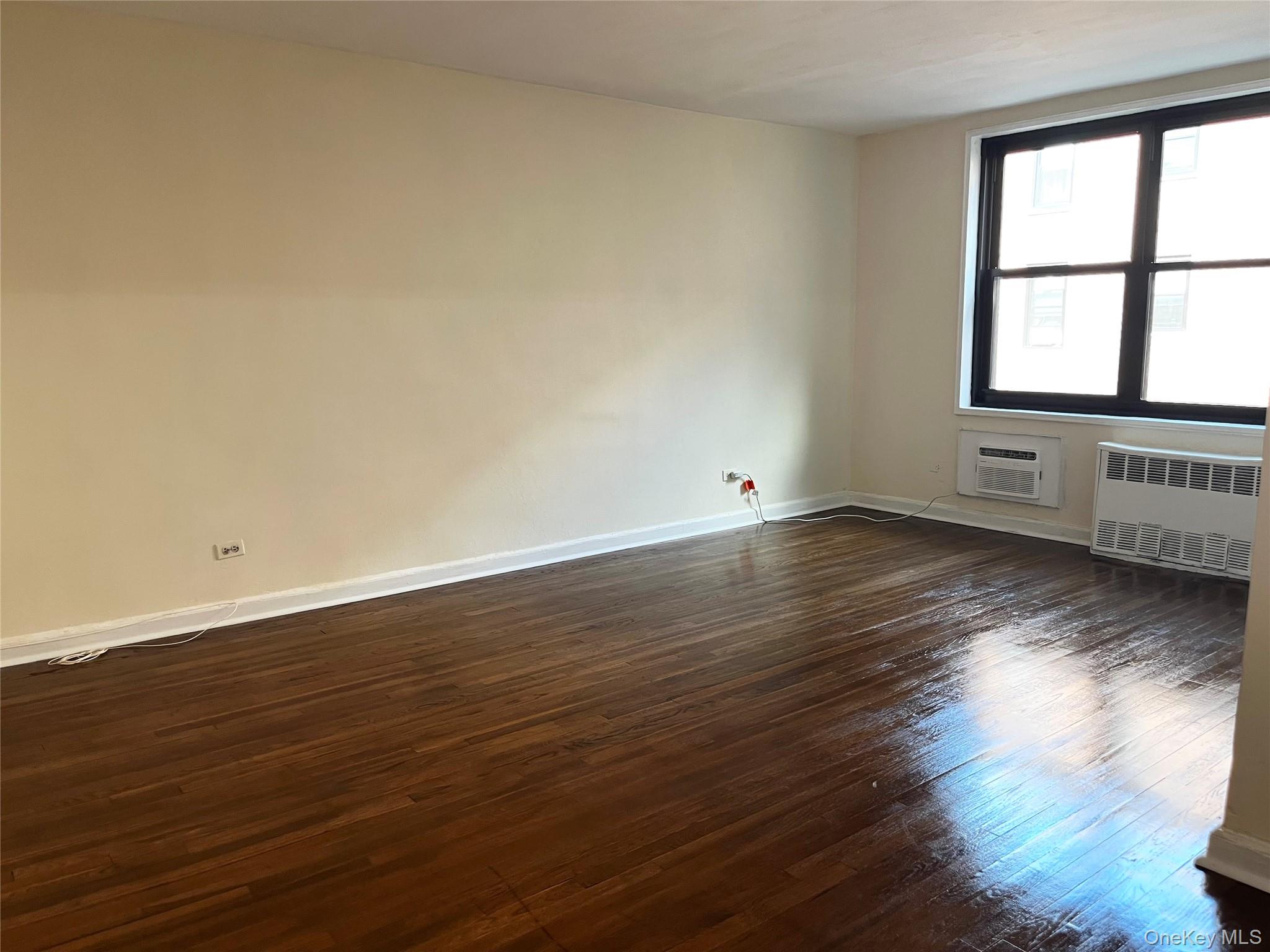 139-15 83rd Avenue 506 Property Photo 2