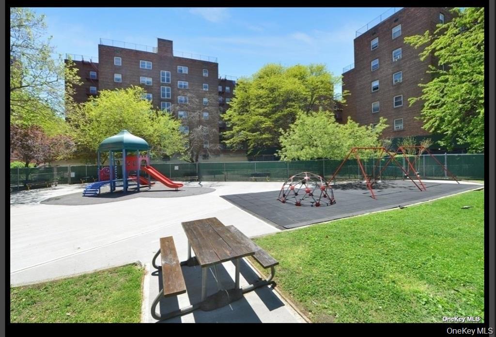 139-15 83rd Avenue 506 Property Photo 16
