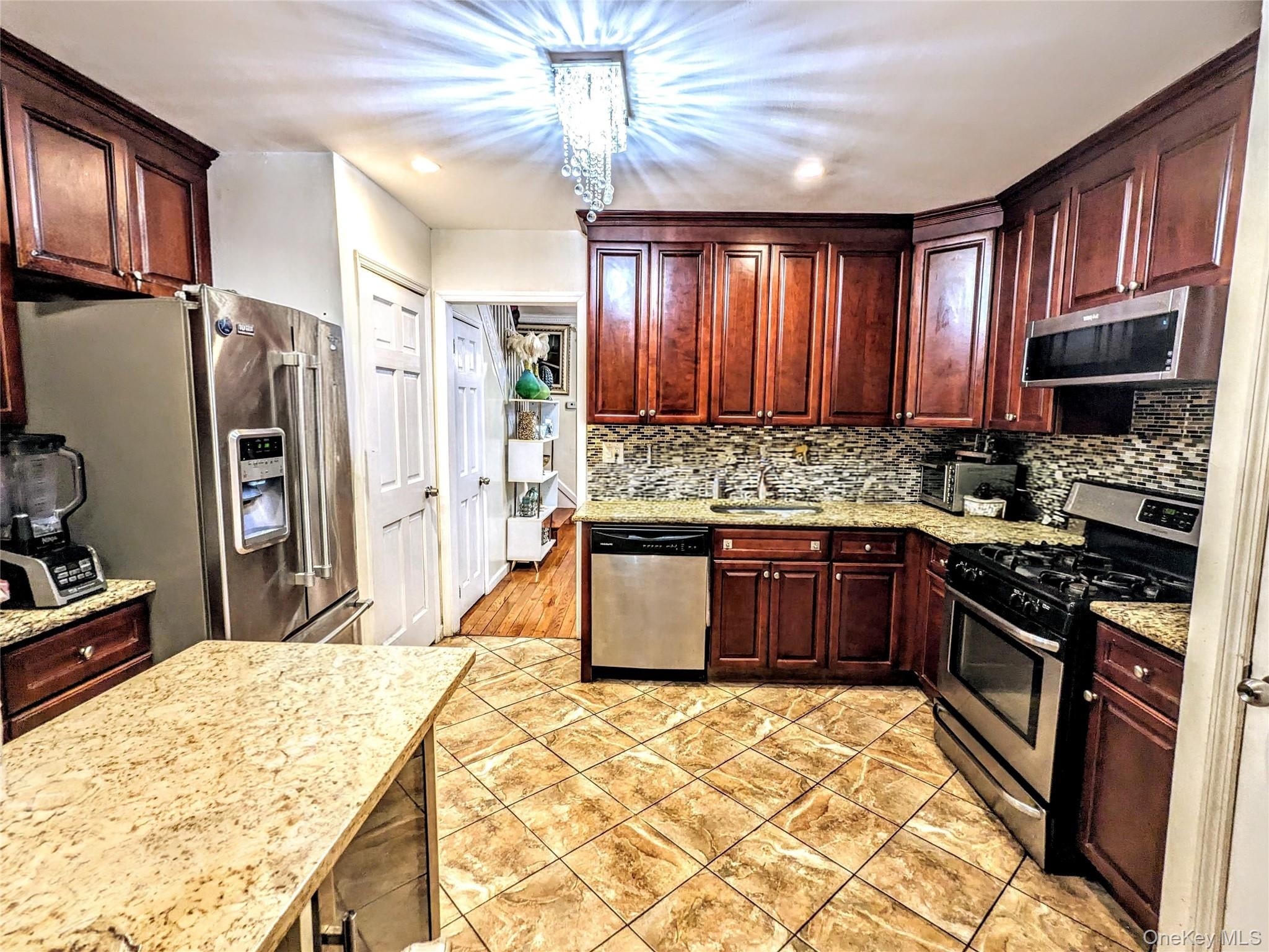 11122 178th Street Property Photo 6