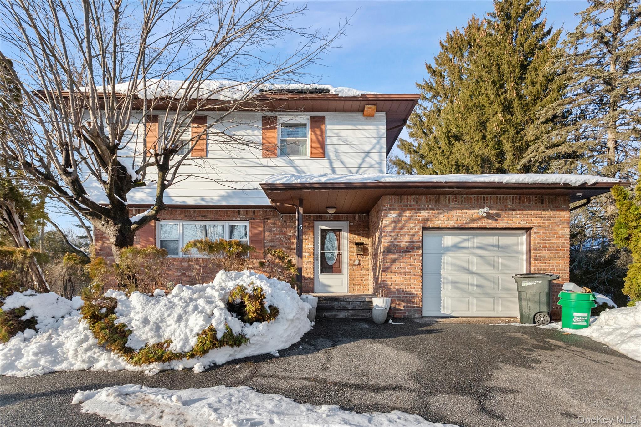 6 Merrick Lane Property Photo 1