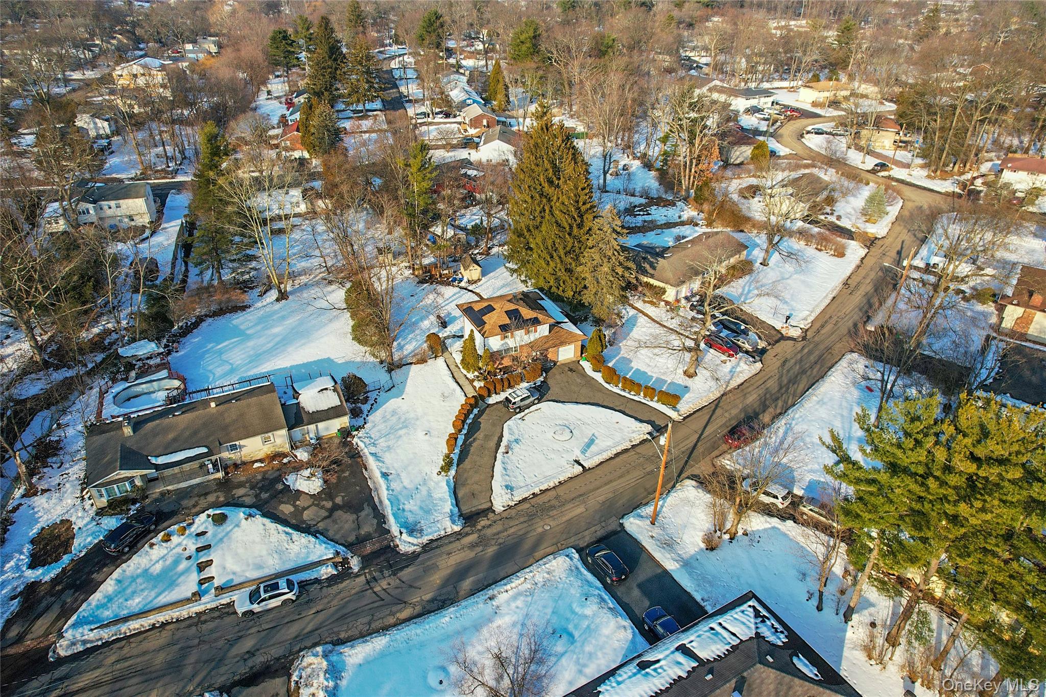 6 Merrick Lane Property Photo 3