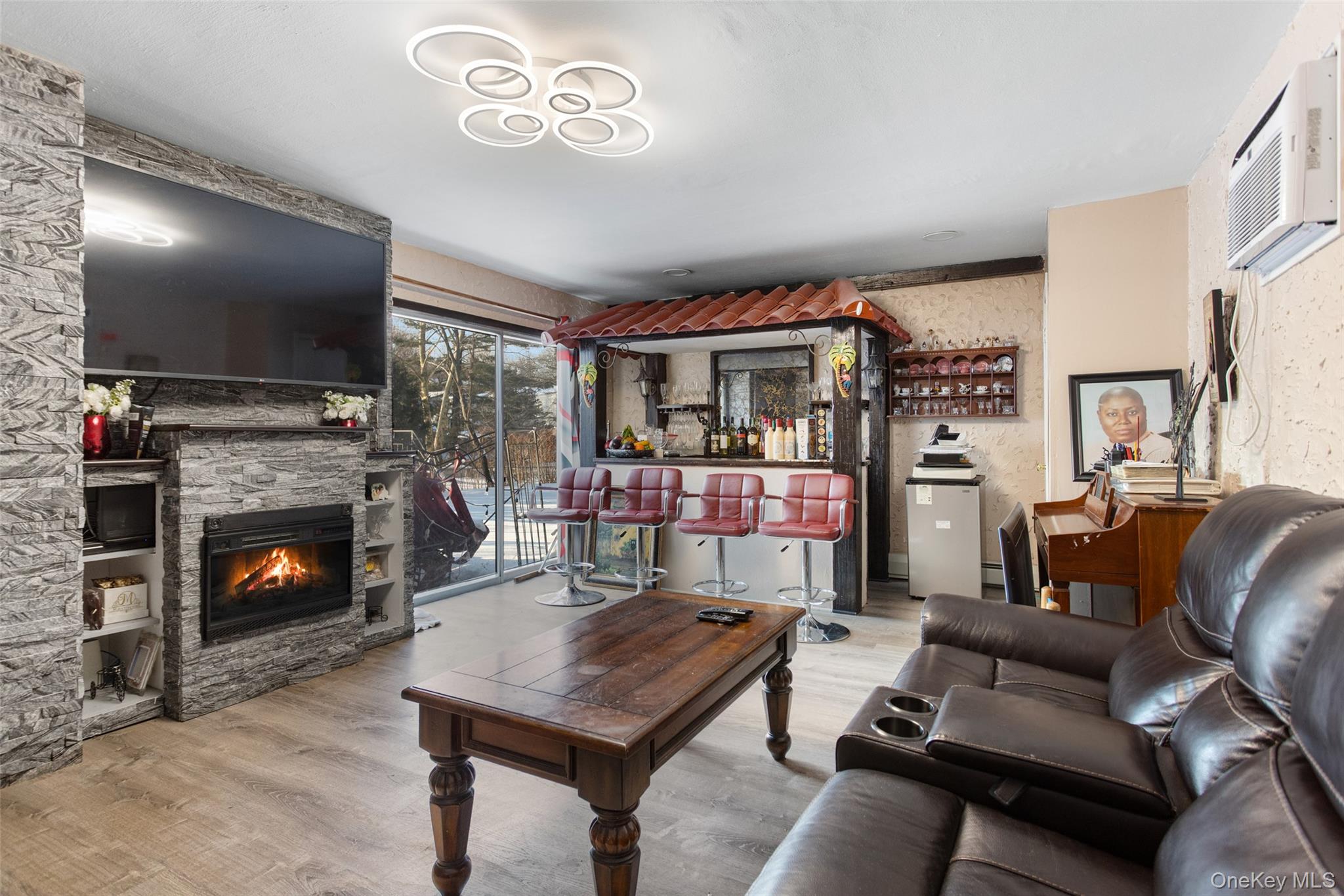 6 Merrick Lane Property Photo 16