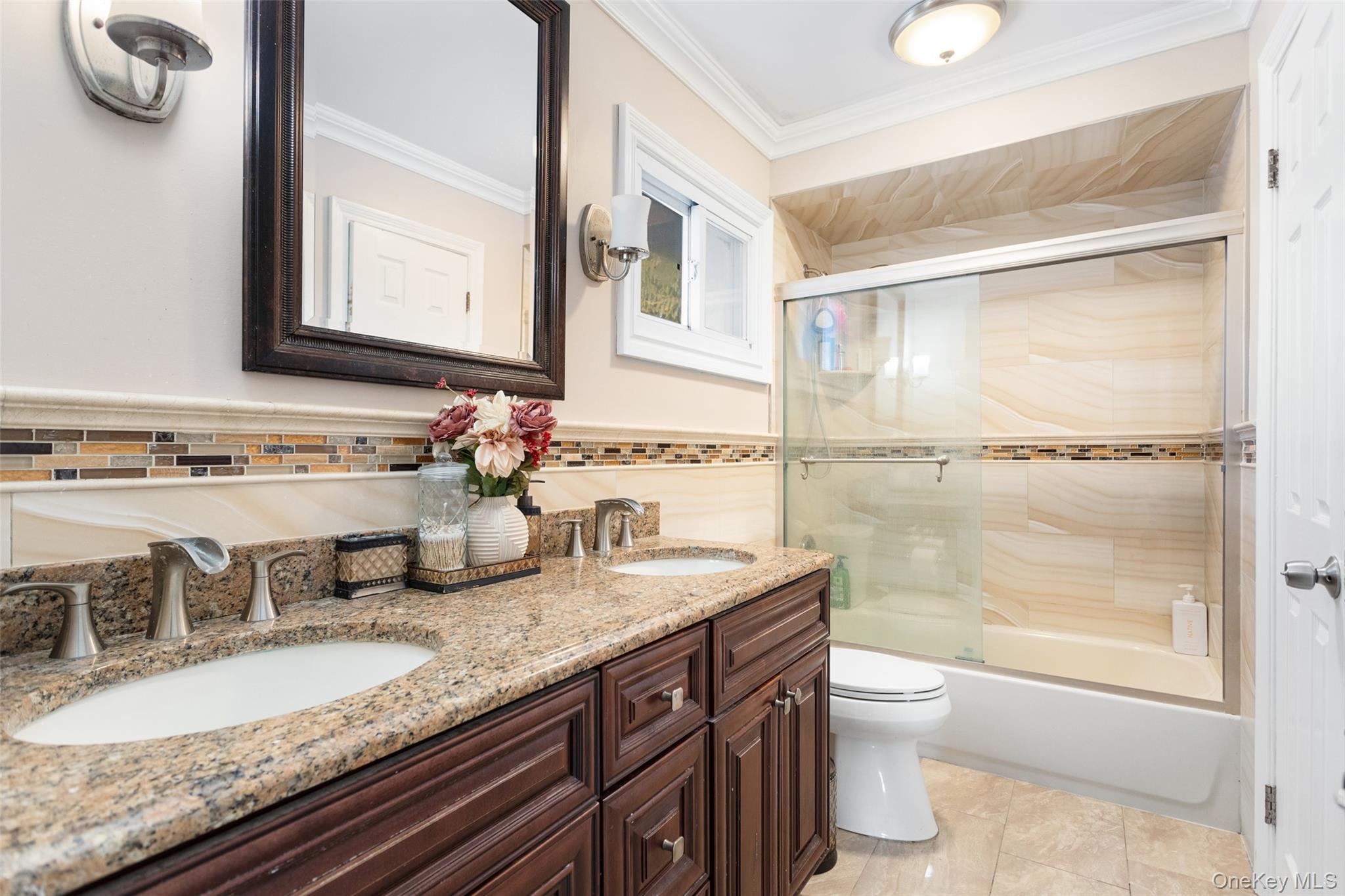 6 Merrick Lane Property Photo 21