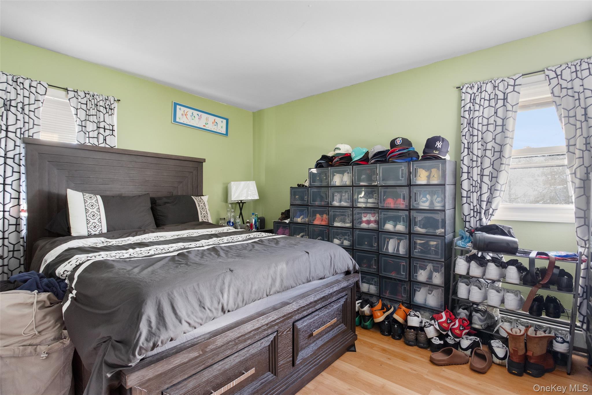 6 Merrick Lane Property Photo 22