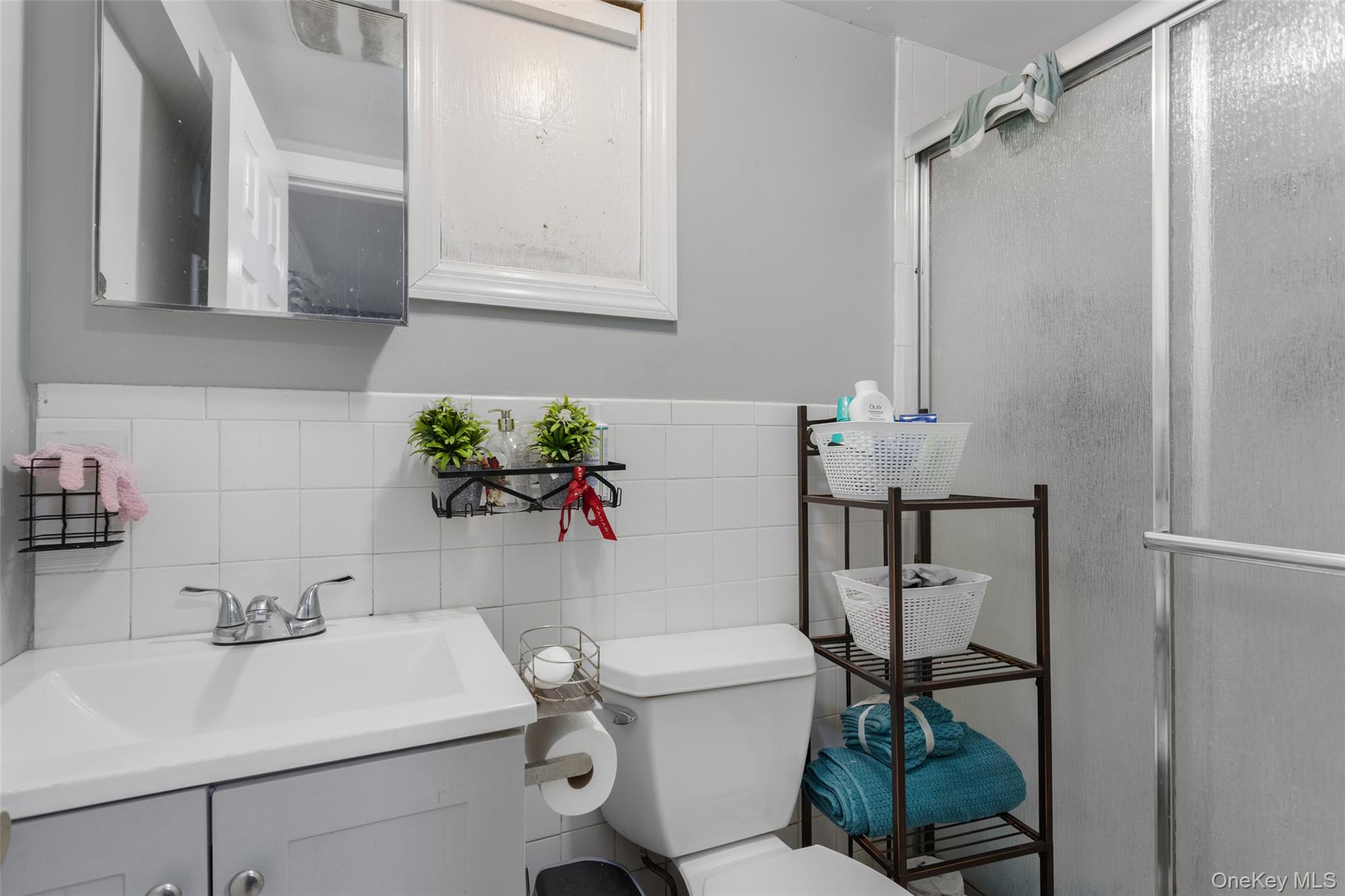 6 Merrick Lane Property Photo 23