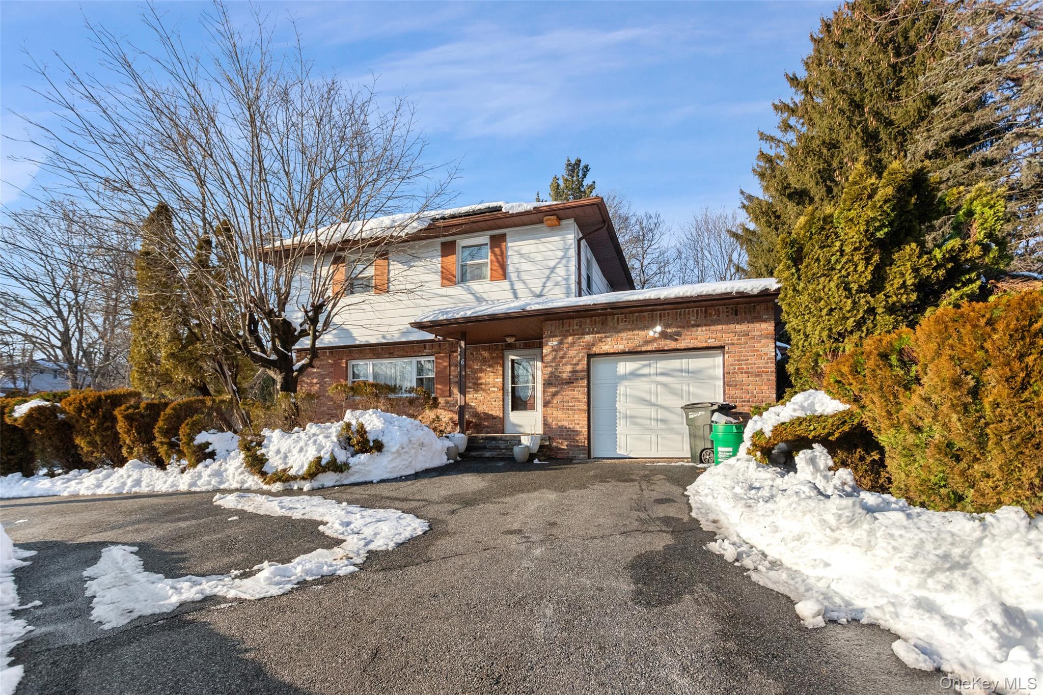 6 Merrick Lane Property Photo 28