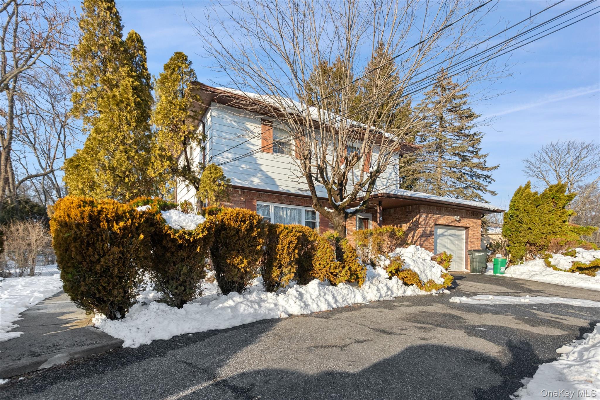 6 Merrick Lane Property Photo 29