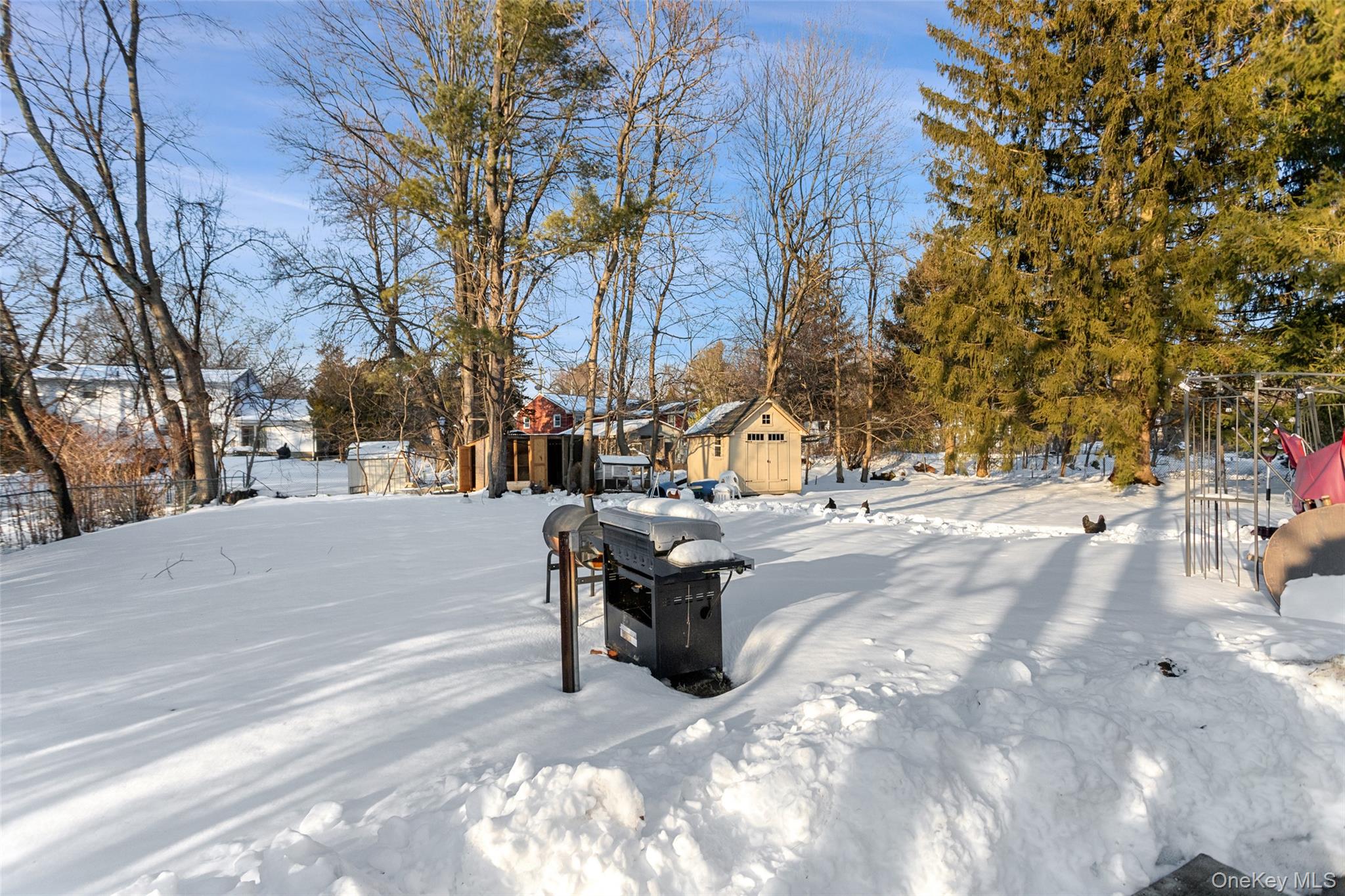 6 Merrick Lane Property Photo 30